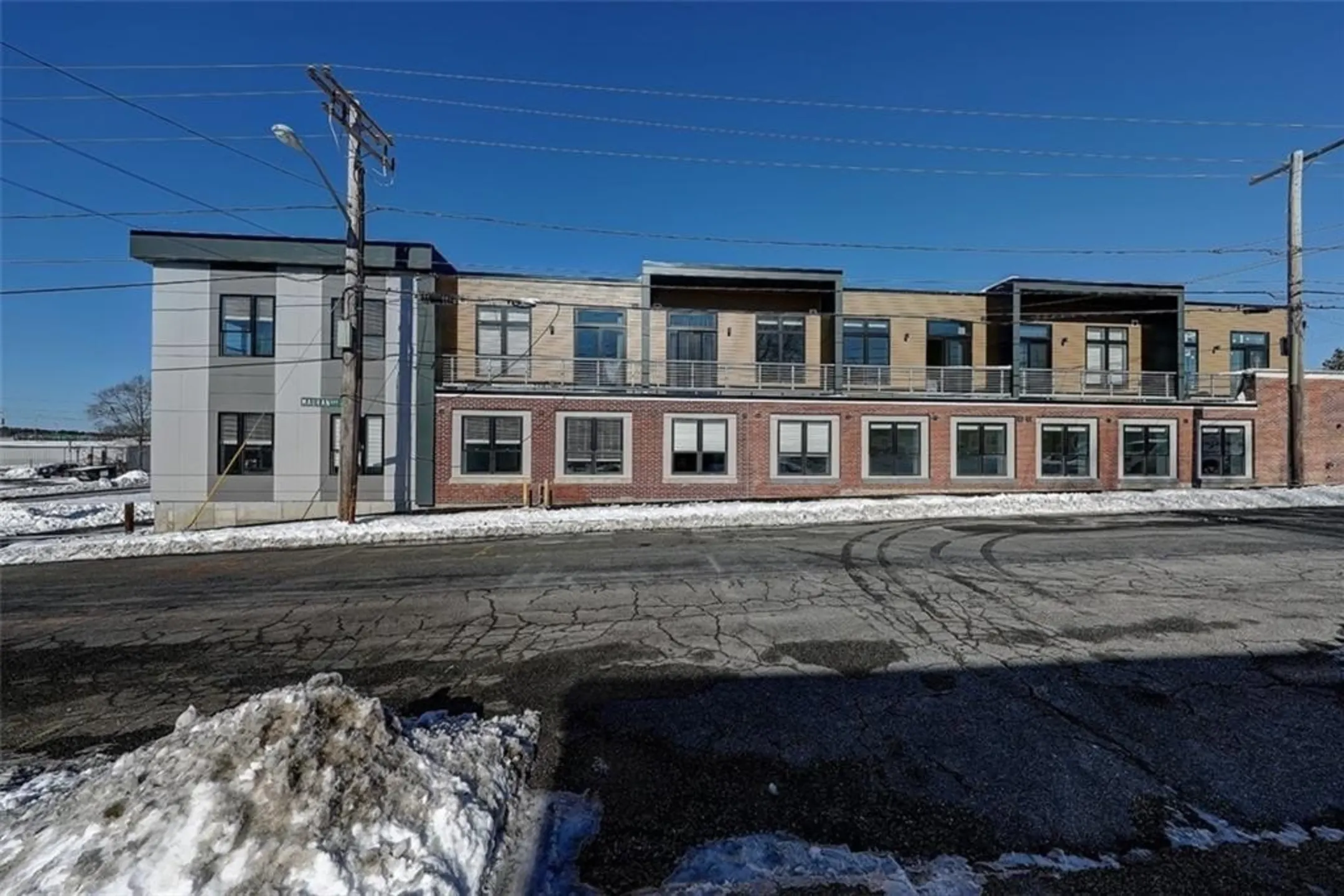 30 Veterans Memorial Pkwy Unit 111  