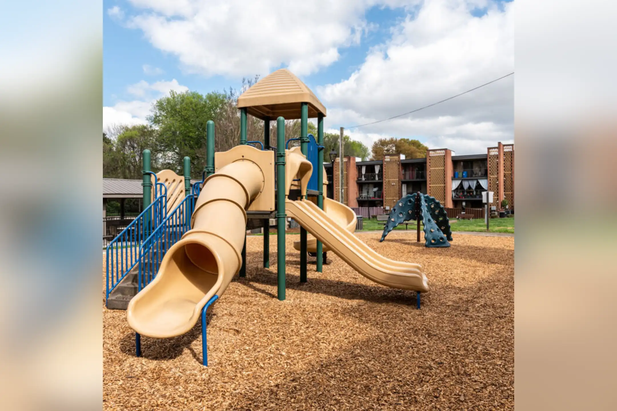 Aurora 1425 Eastcrest Dr Charlotte, NC Apartments for Rent Rent.