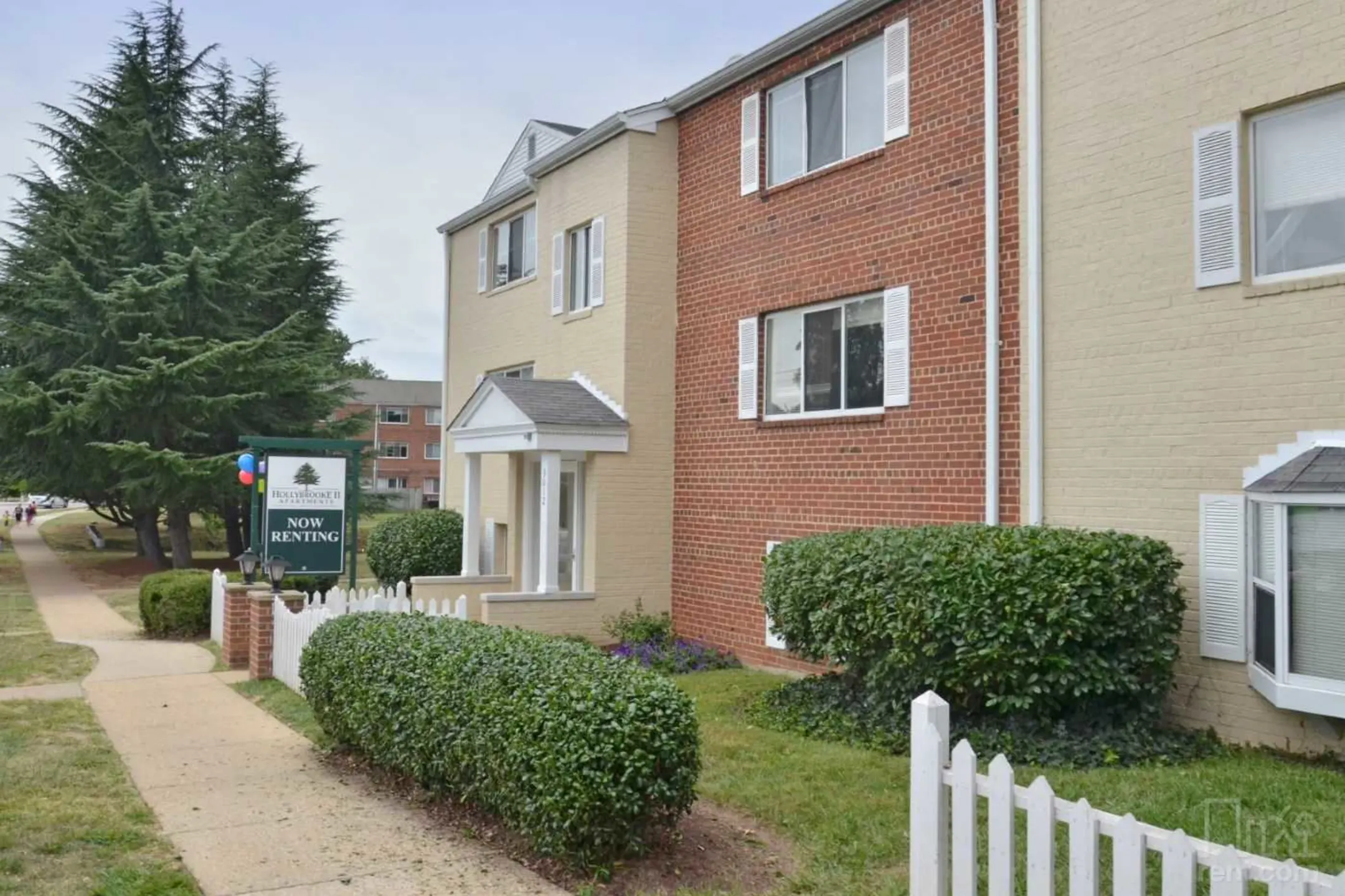 Hollybrooke Apartments II Falls Church, VA 22044