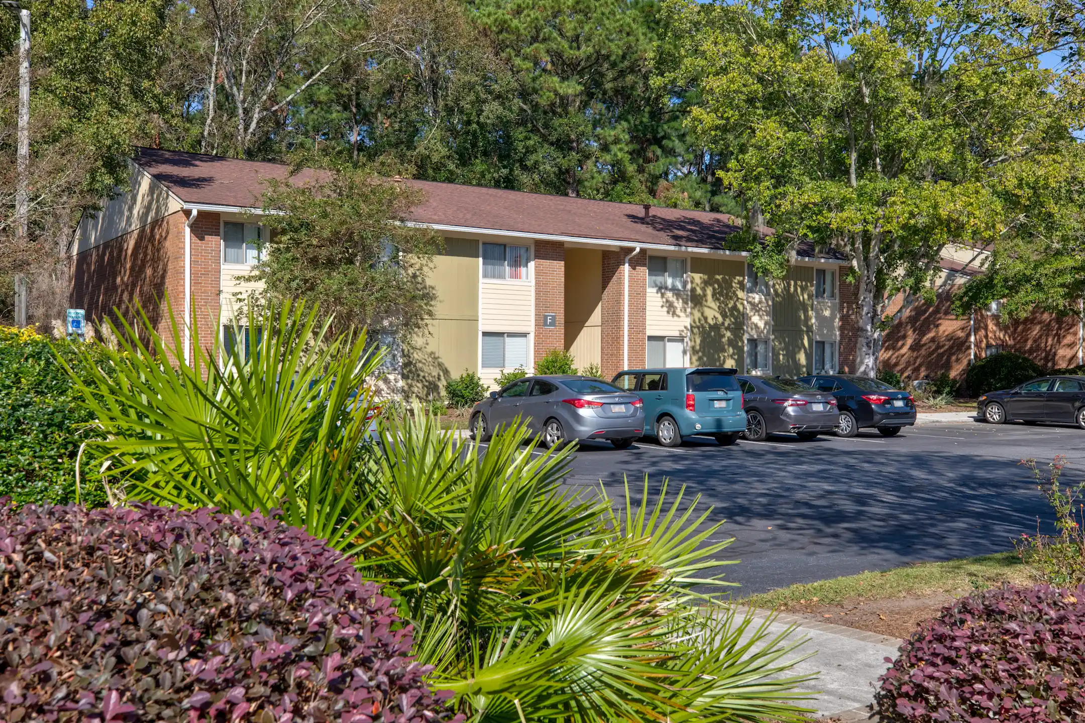 Apartments On Middleground Road