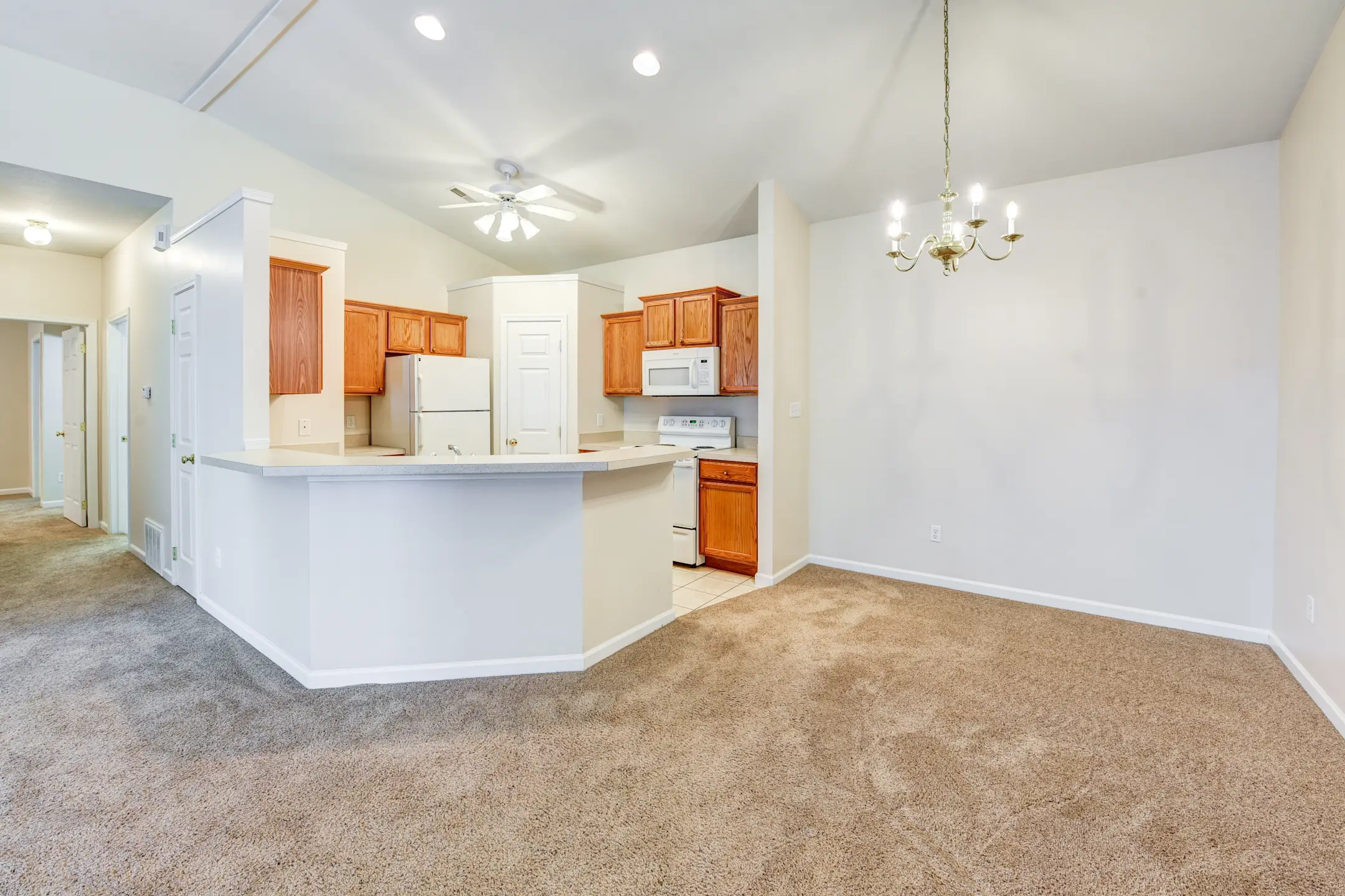 Freedom Crossing Apartments Apartments Freedom, PA 15042