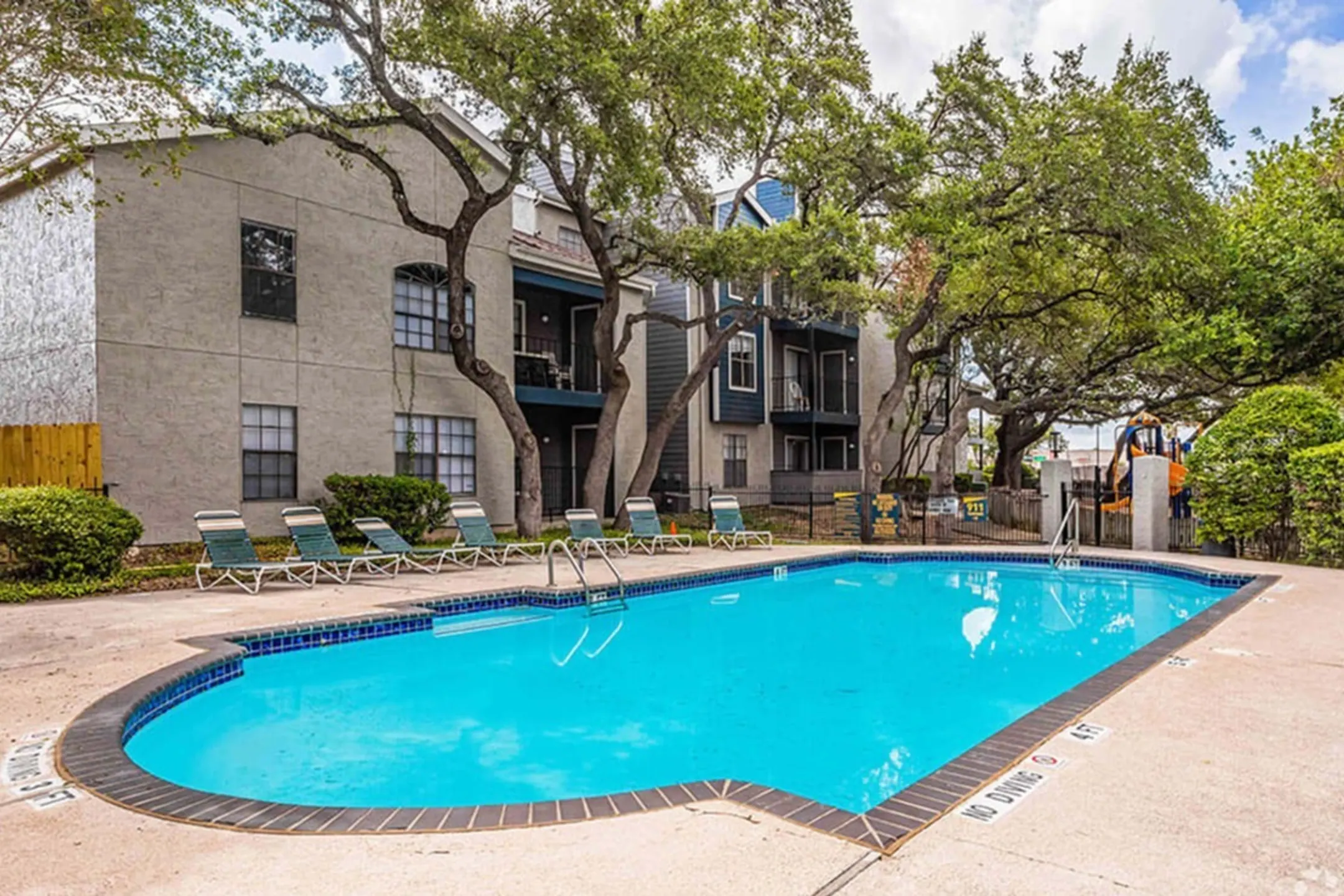Pool - Peppermill Apartments - Universal City, TX