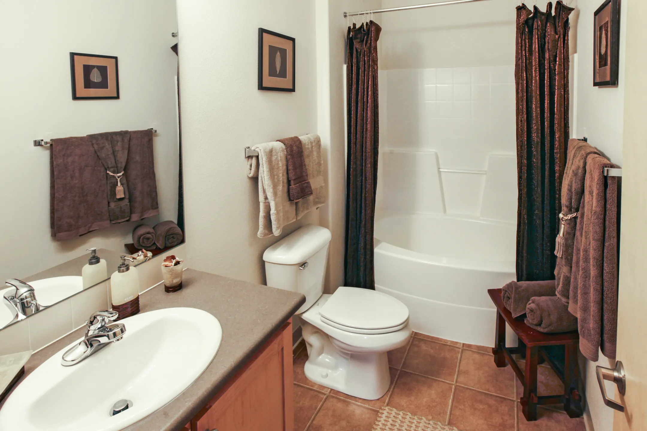 Bathroom - Villas At Meadow Springs - Richland, WA