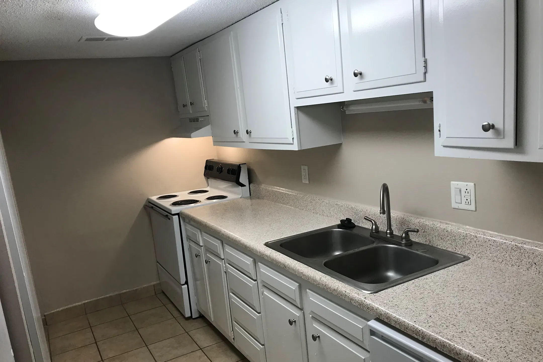 Meadowood Apartments 4000 Pleasant Ridge Rd Knoxville, TN