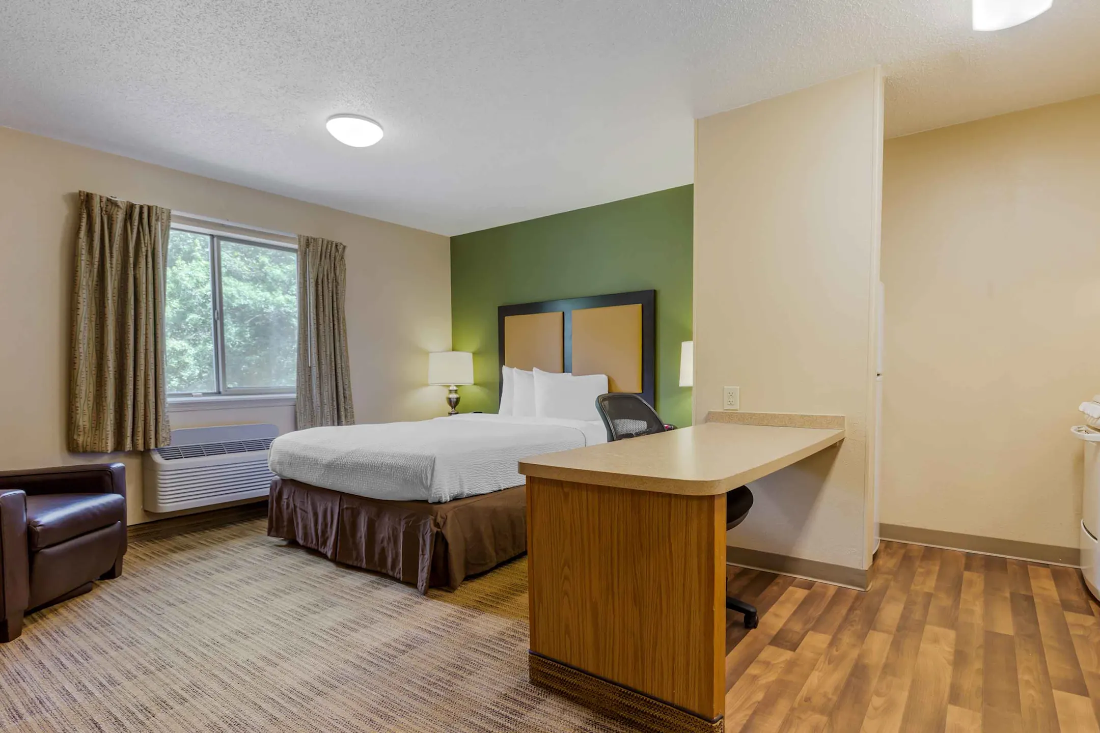 Bedroom - Furnished Studio - Greenville - Haywood Mall - Greenville, SC