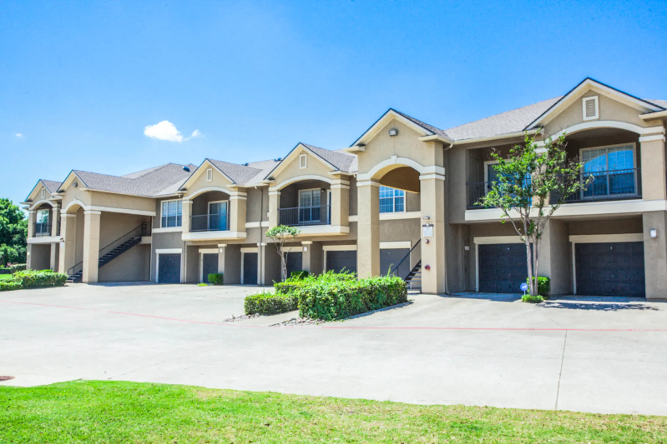 Building - Legends At Chase Oaks - Plano, TX