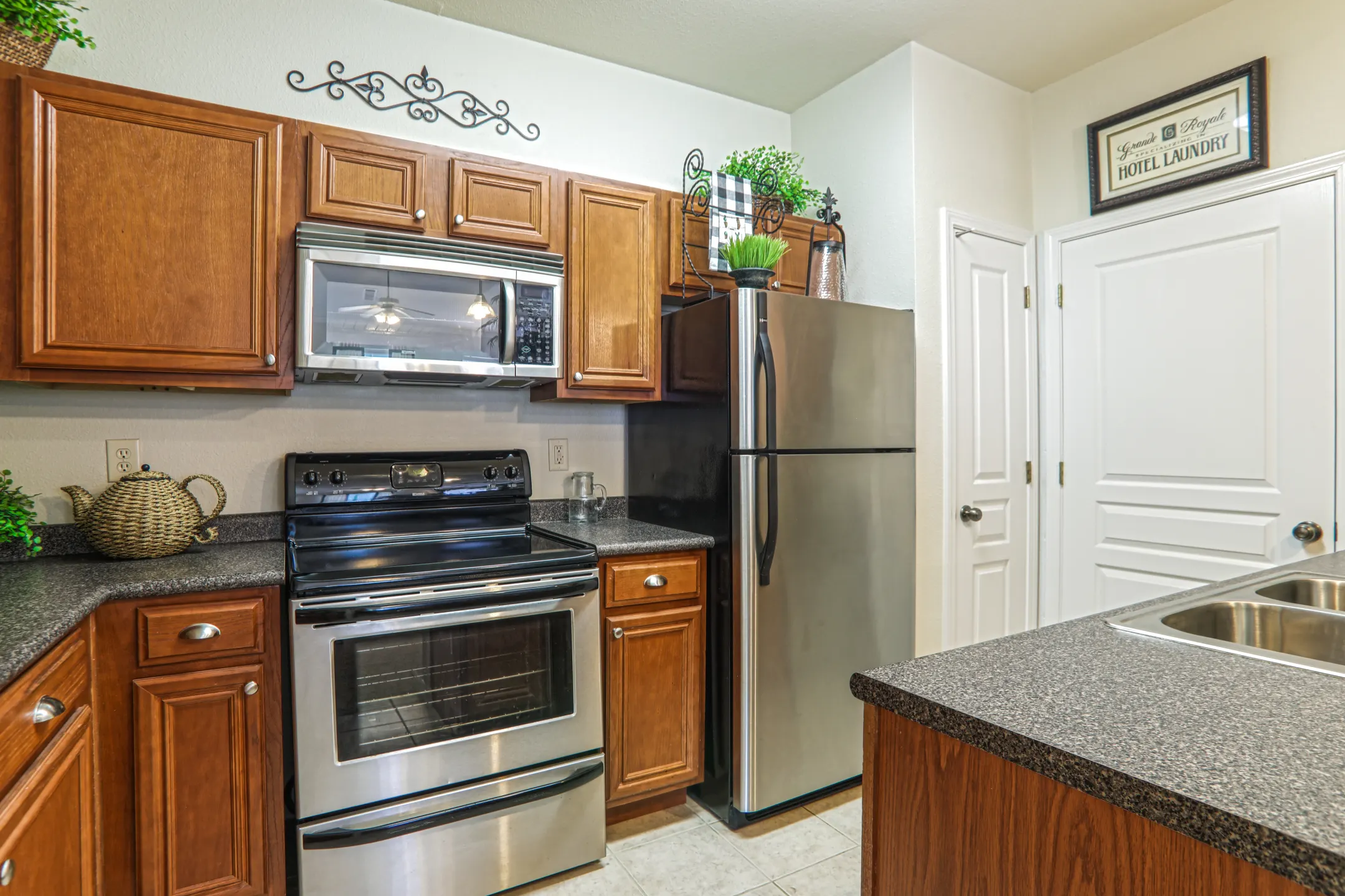 Calypso Bay Apartments Gretna, LA 70056