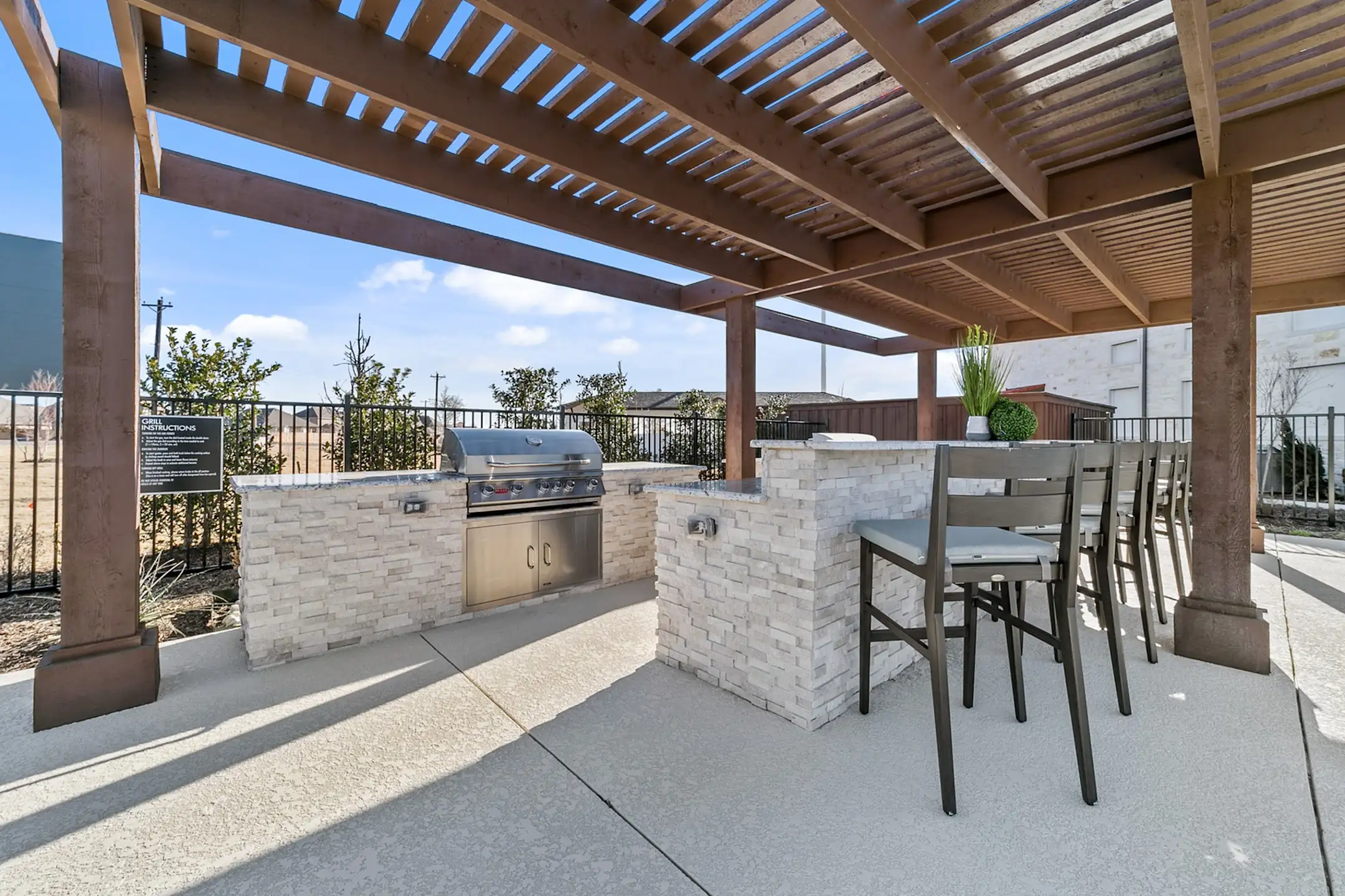 Mansions Eight65 Apartments Hutto, TX 78634
