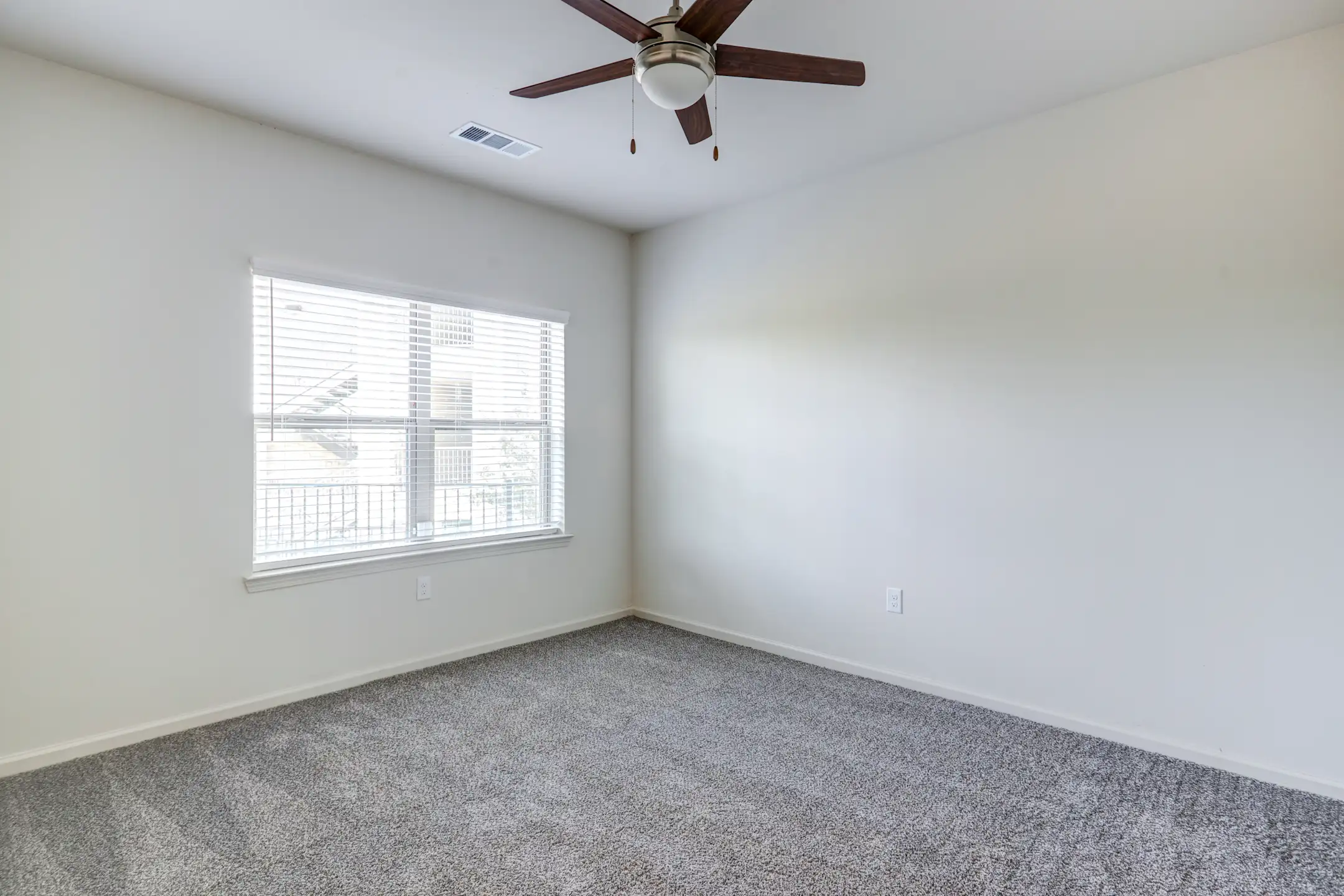 Bedroom - Delco Flats - Austin, TX