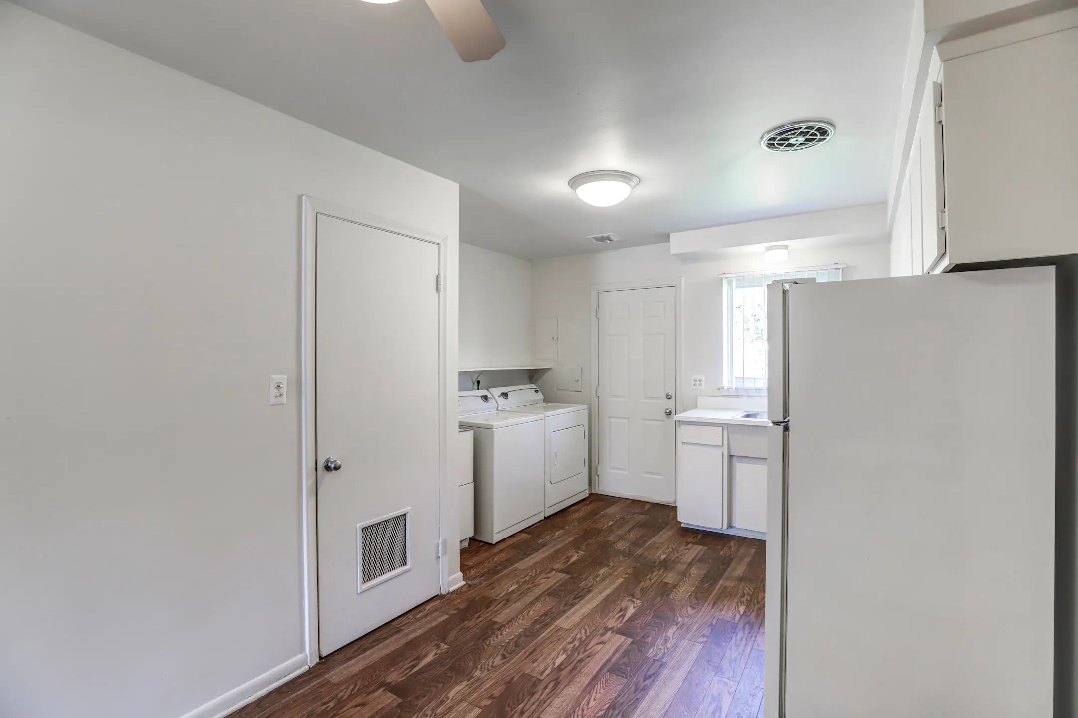 Campbell Row Apartments Apartments Royal Oak, MI 48073