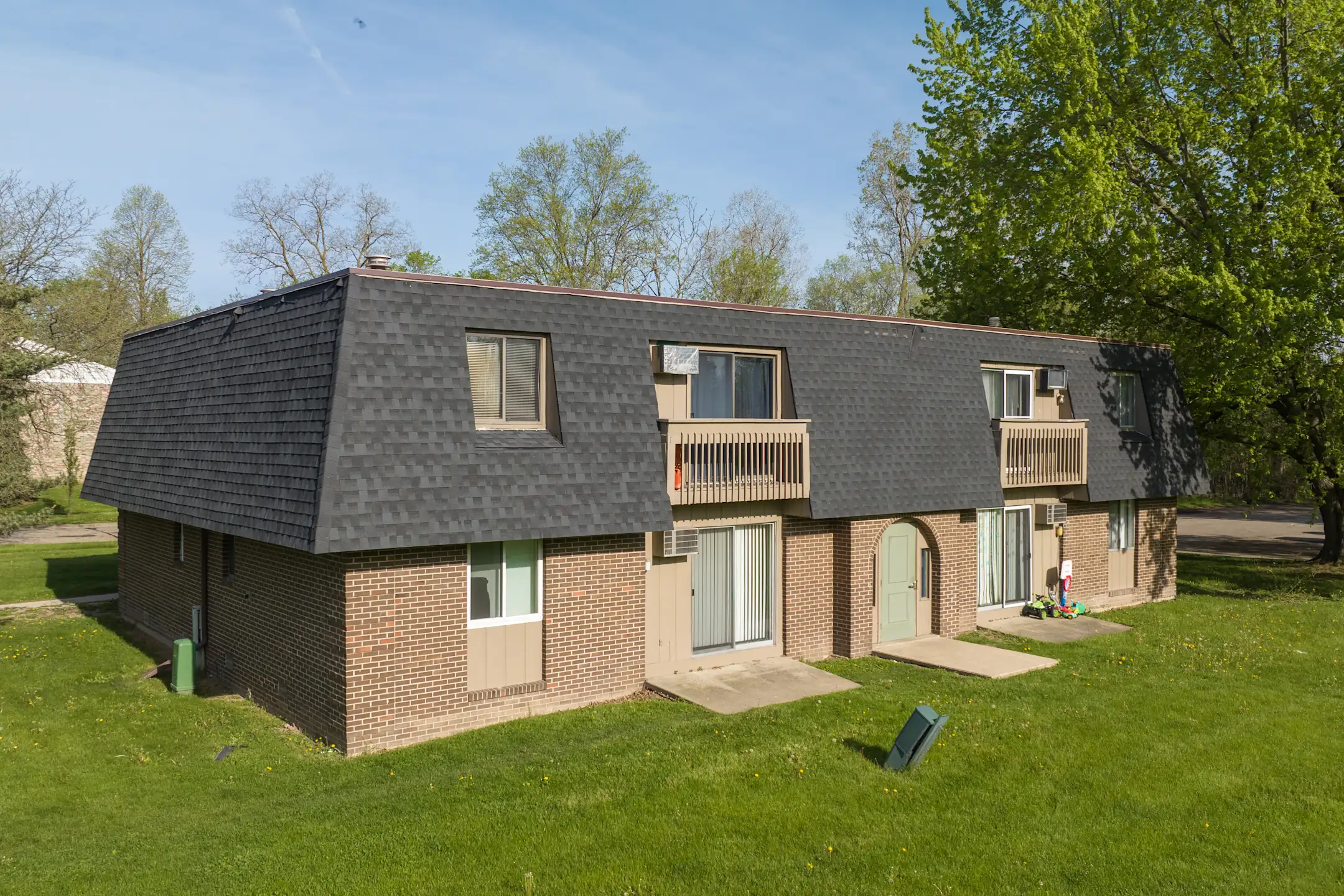 The Grove Grove Park Apartments Lansing, MI 48911