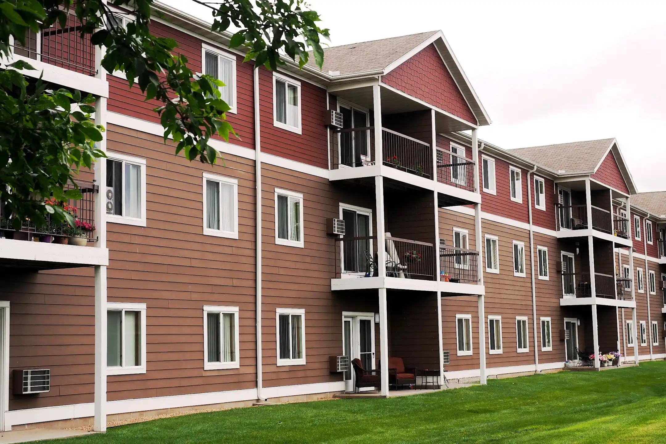 Albertville Meadows Apartments 10732 County Road 37 NE Albertville