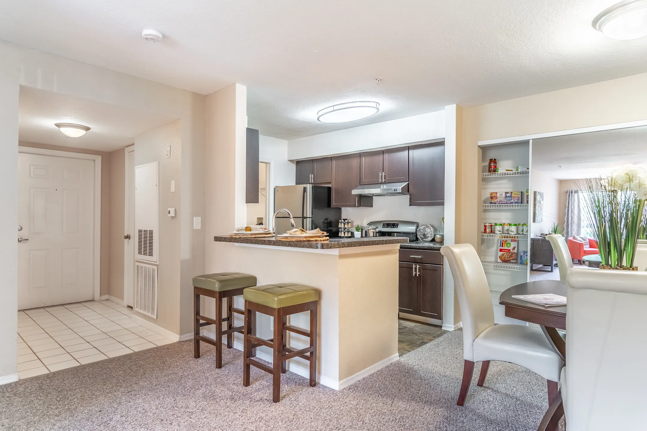 Kitchen - Trails at Loma - Oviedo, FL