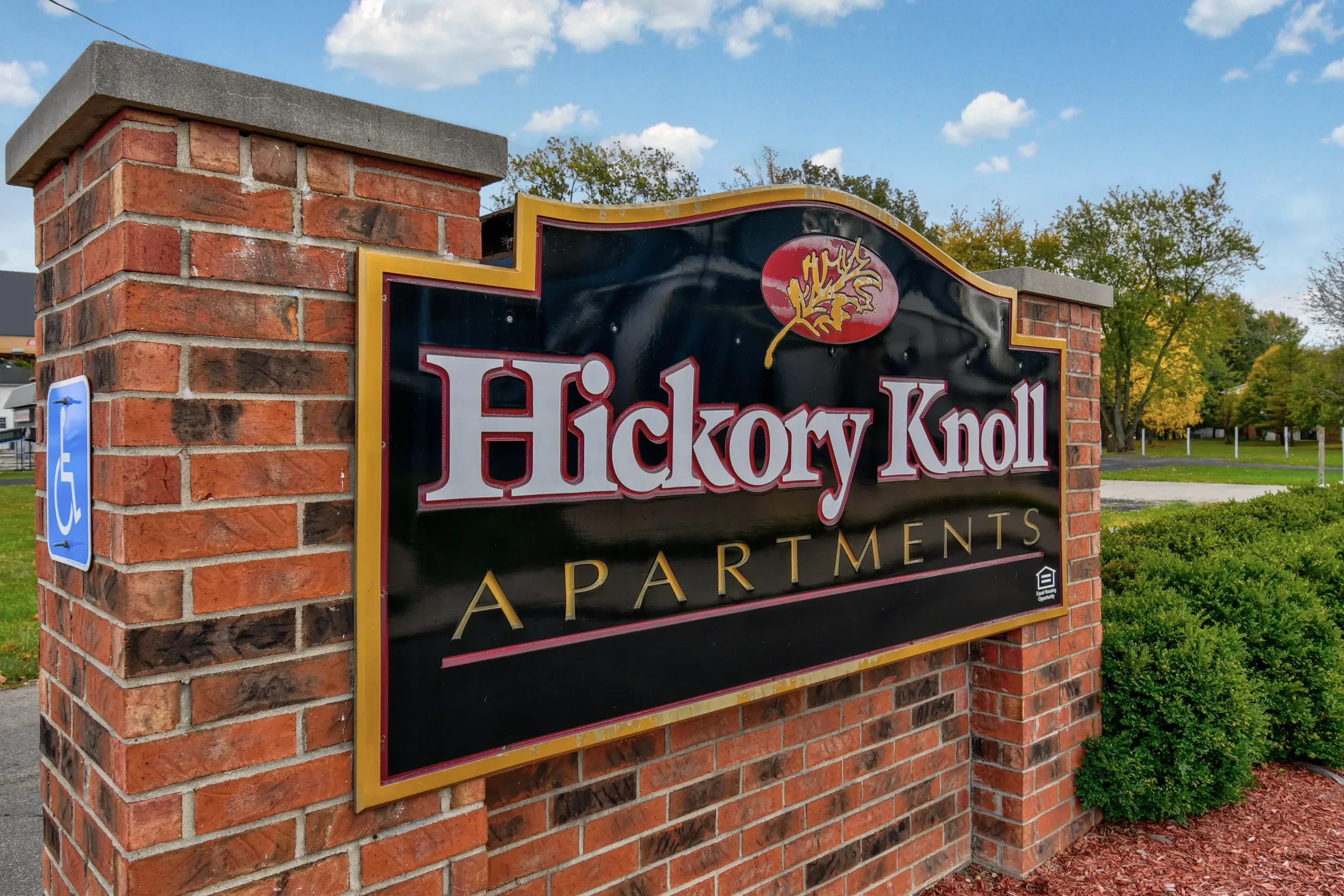 Community Signage - Hickory Knoll Apartments - Anderson, IN