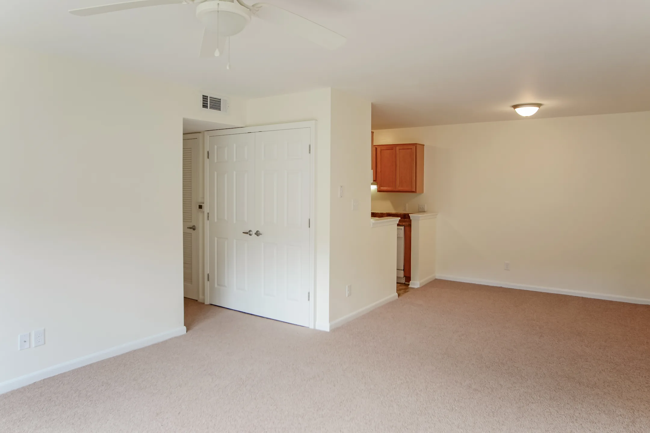 Yorkleigh Apartments Jamestown, NC 27282