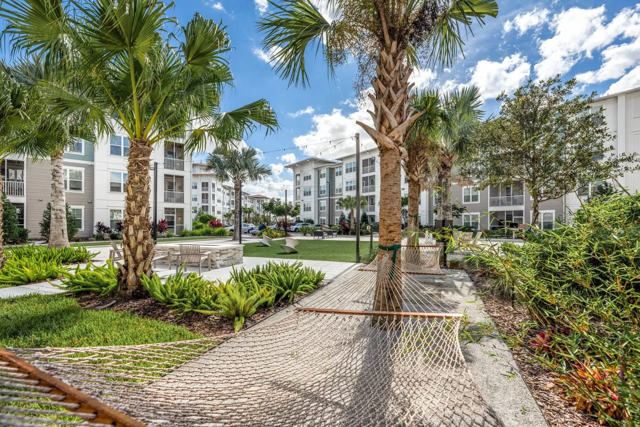 Essex Luxe Apartments - Orlando, FL