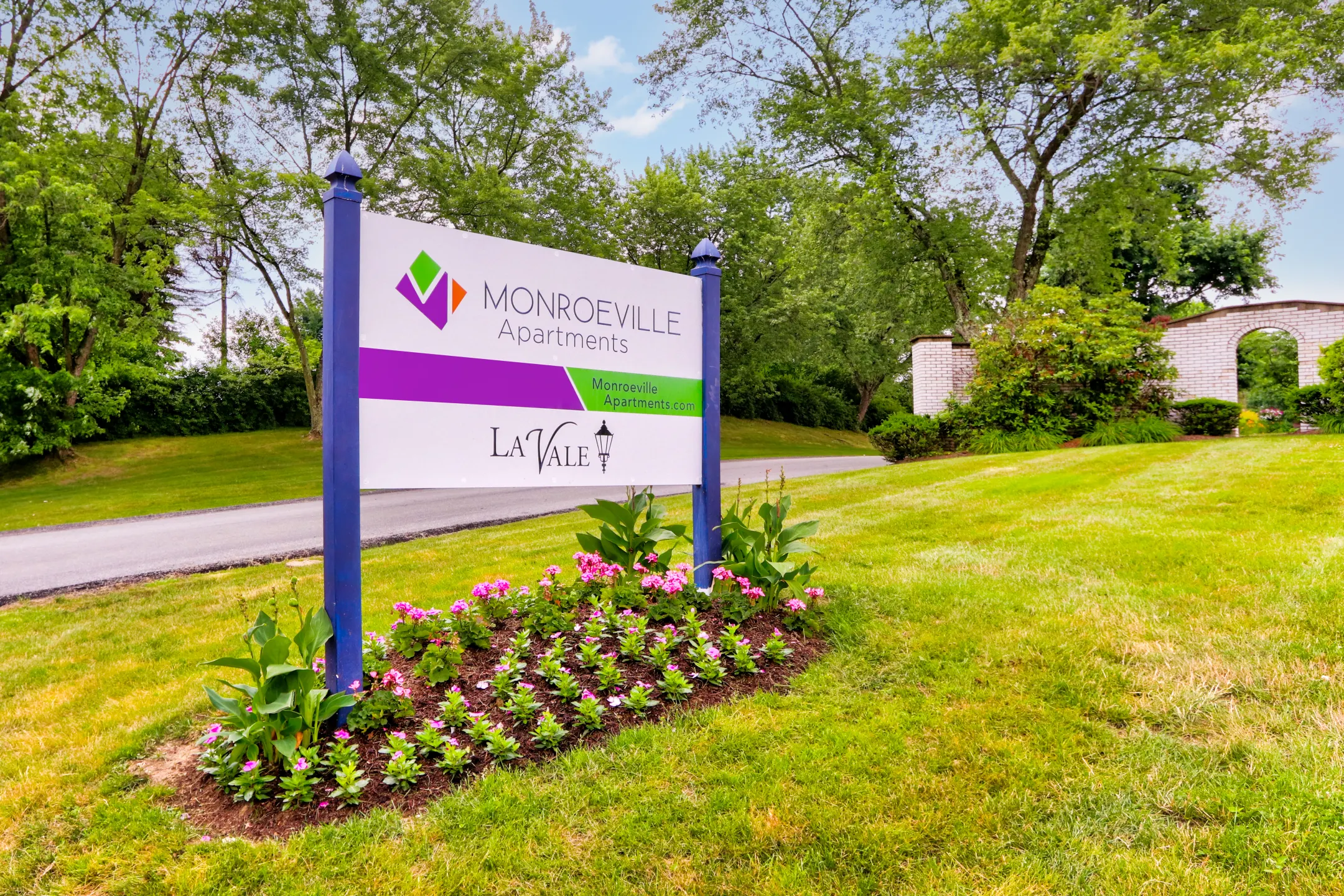 Community Signage - Monroeville Apartments at LaVale Apartments - Monroeville, PA