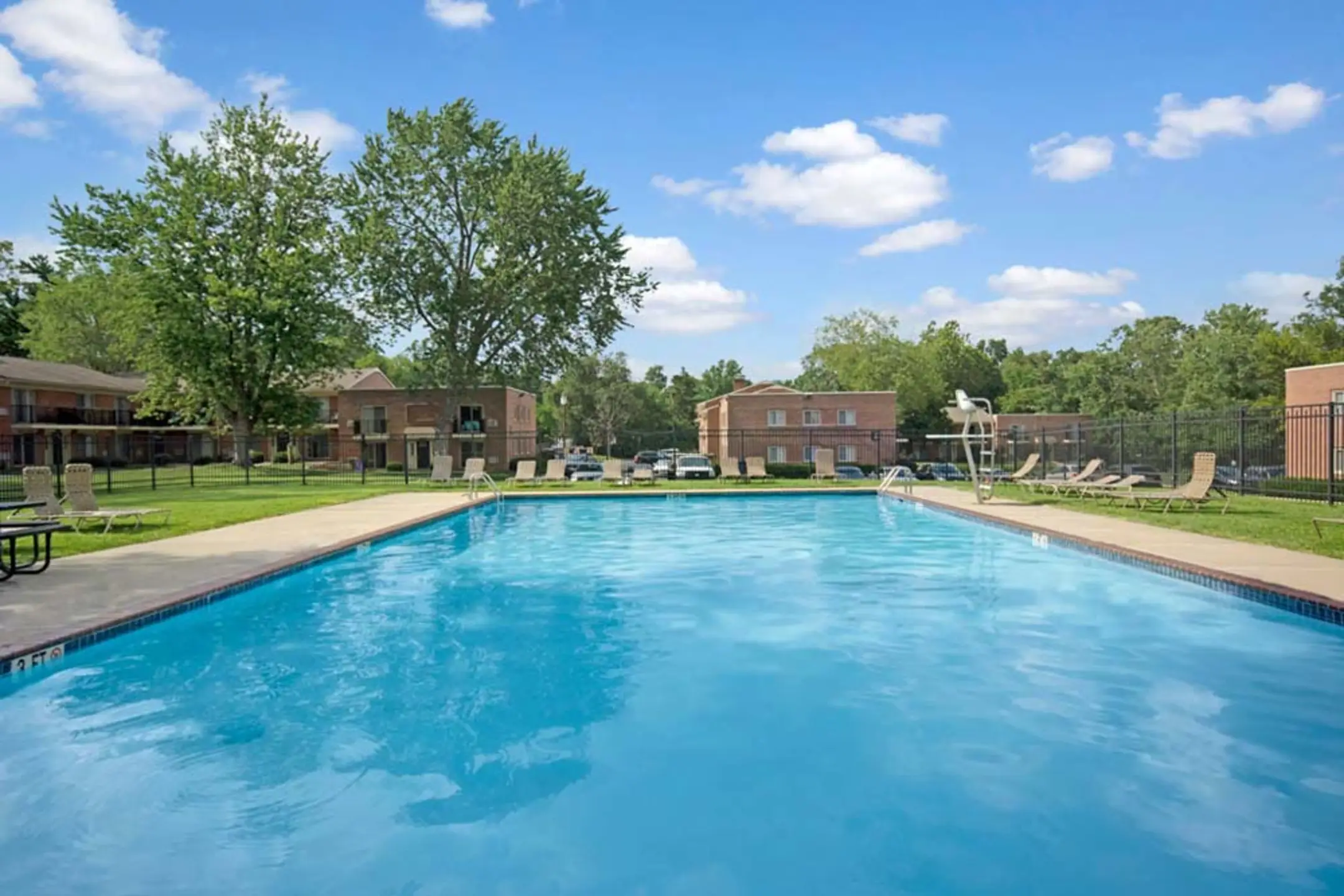 New Orleans Park Apartments Secane, PA 19018