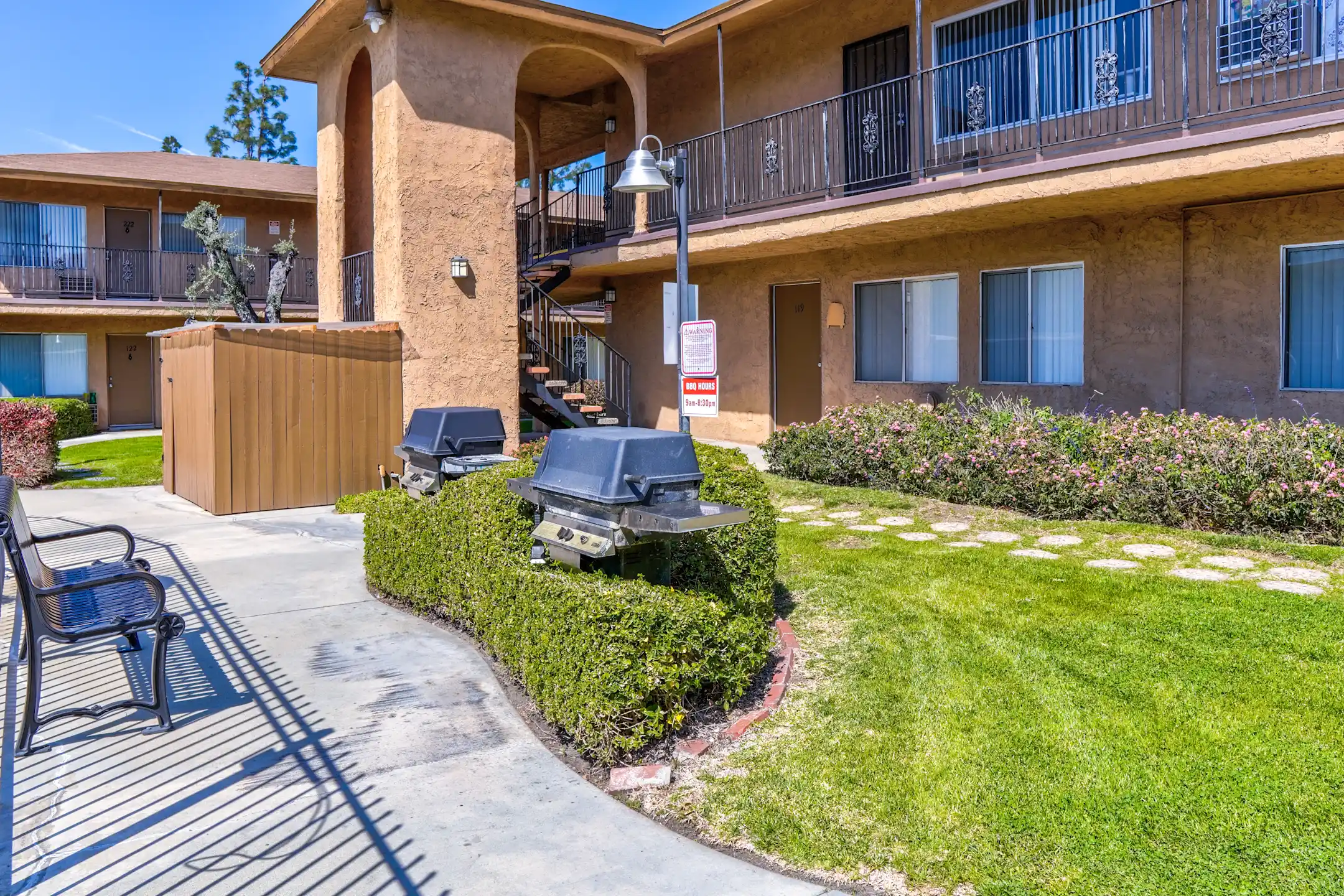 Los Olivos Apartments 14300 Mulberry Dr Whittier, CA Apartments for