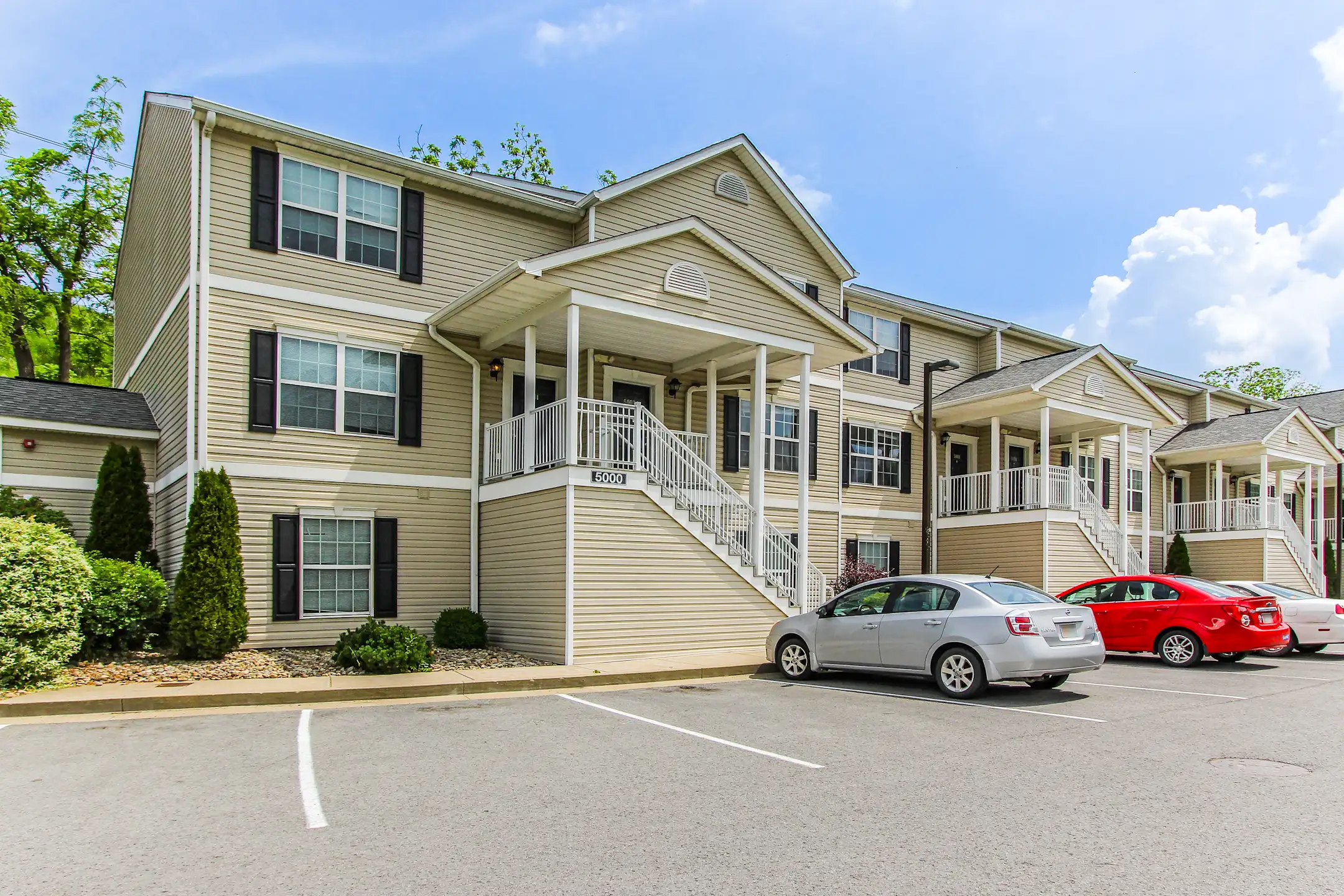 Canvas Townhomes 200 Tupelo Dr WV Townhomes for Rent