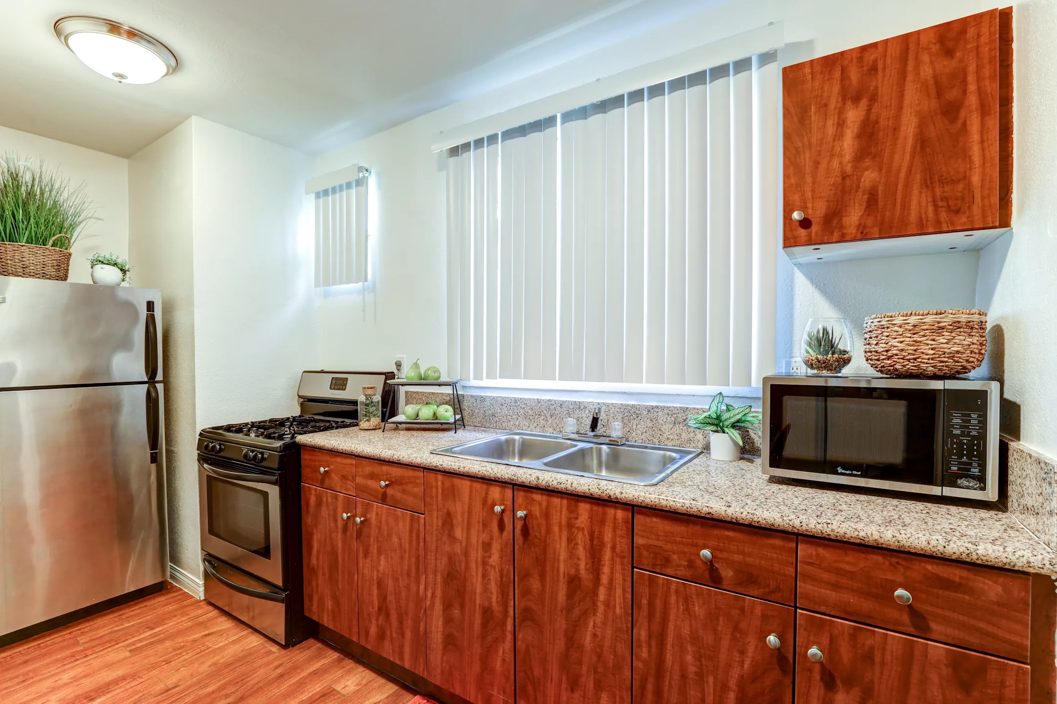 Hollywood Off Vine Apartments Los Angeles, CA 90038