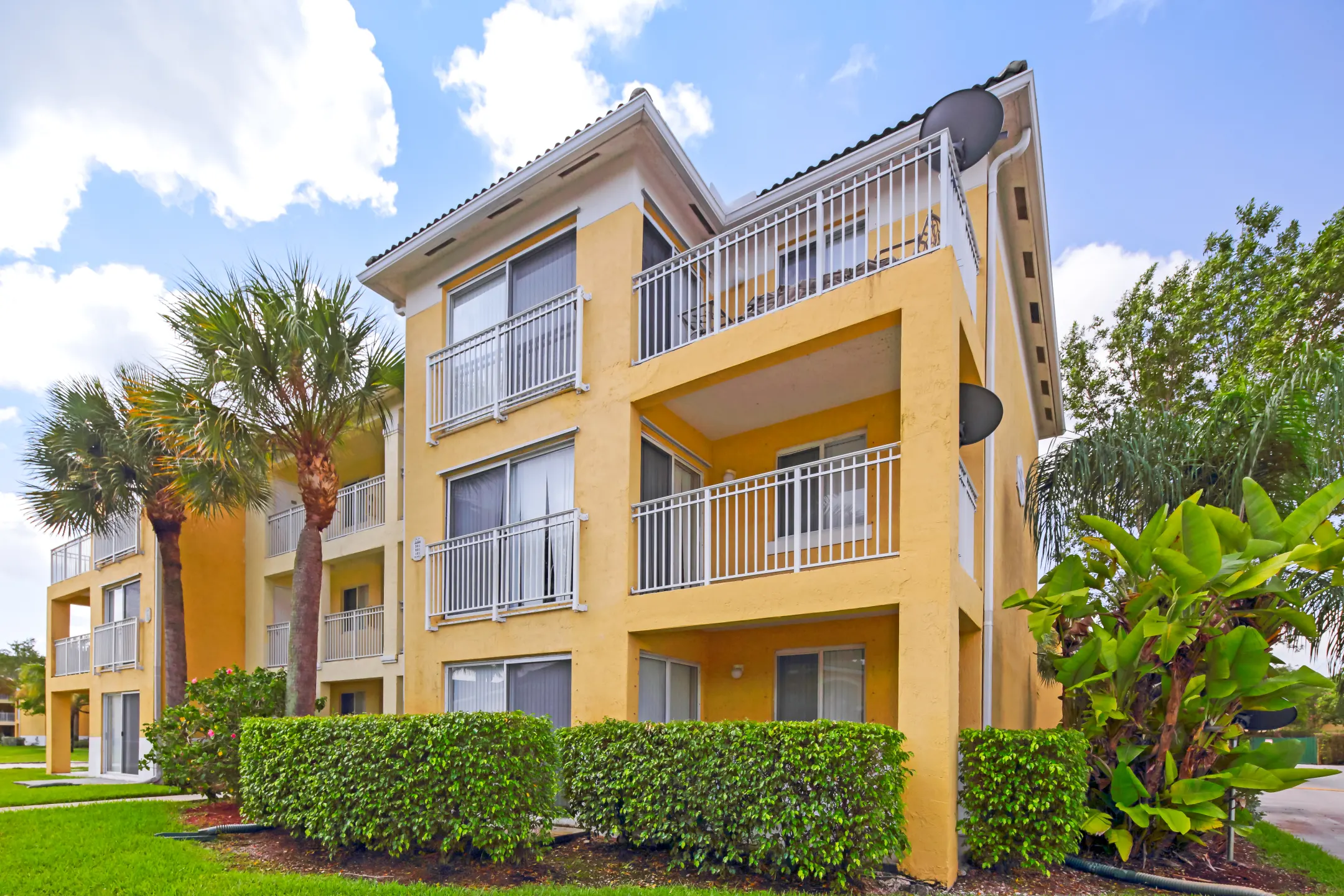 Vista Verde At Deerwood 13901 Sw 122nd Ave Miami, FL Apartments for