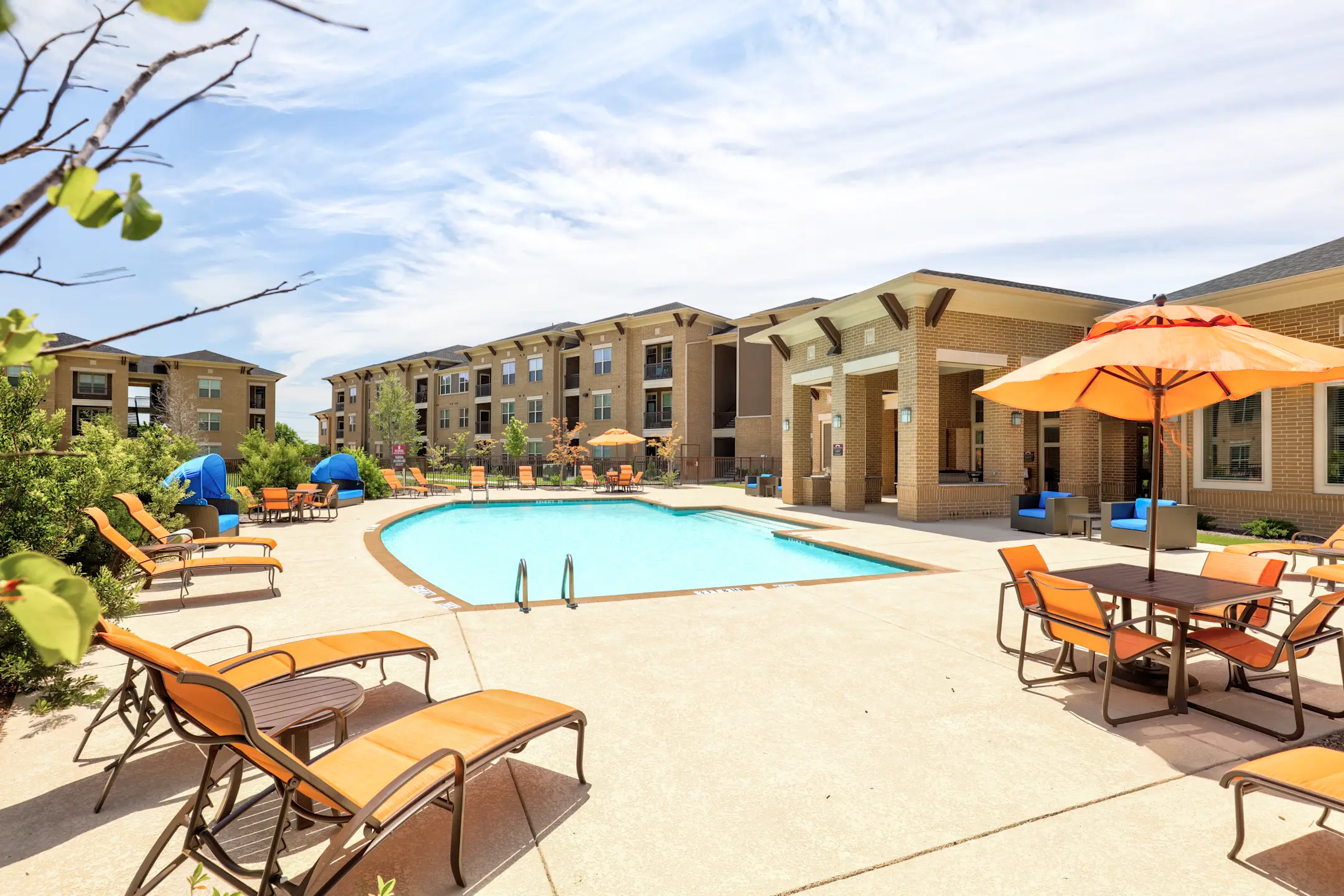 Pool - Mansfield On The Green - Mansfield, TX