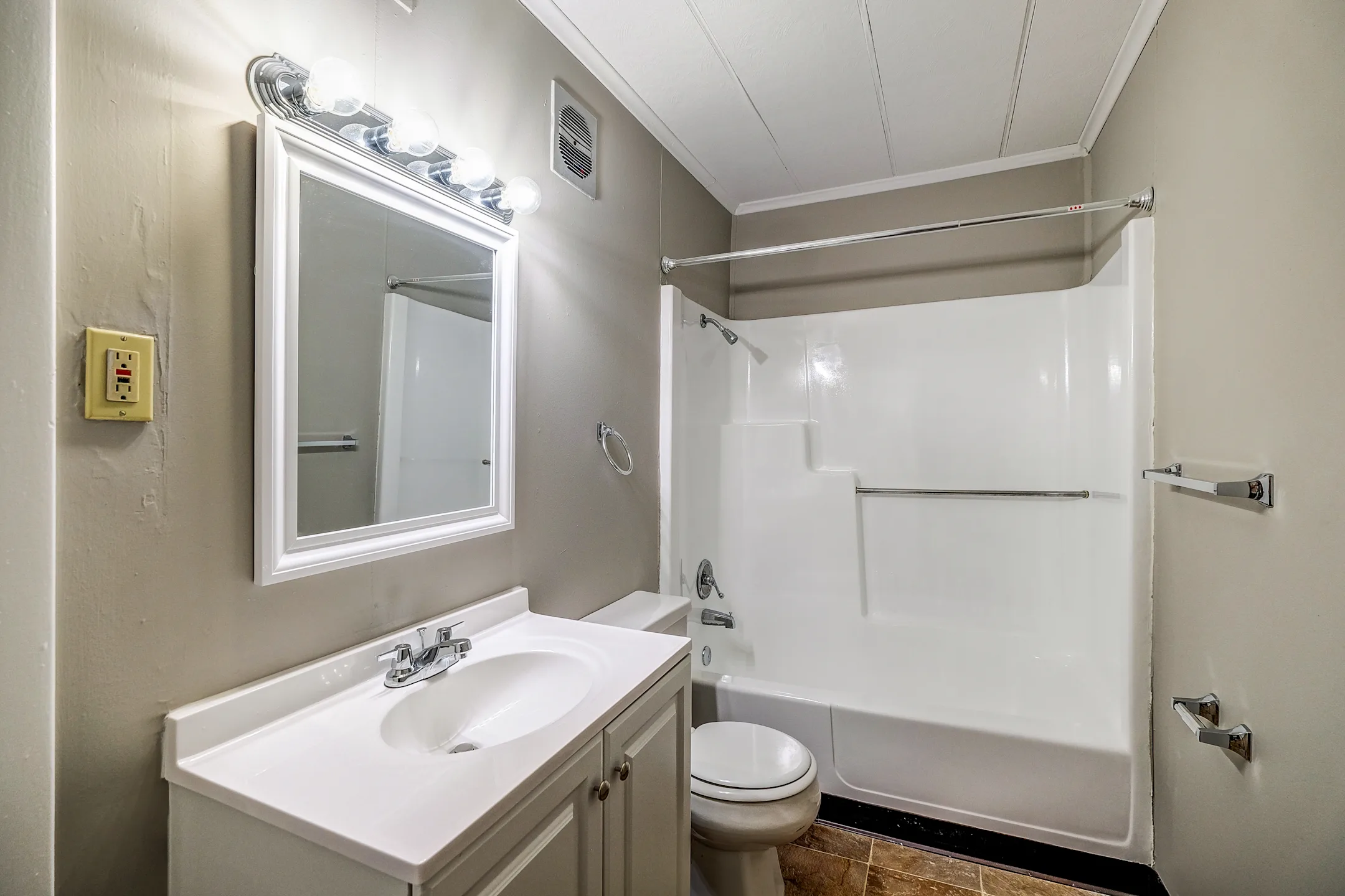 Pine Hill Village Apts 427 Piedmont Cir York, PA Apartments for