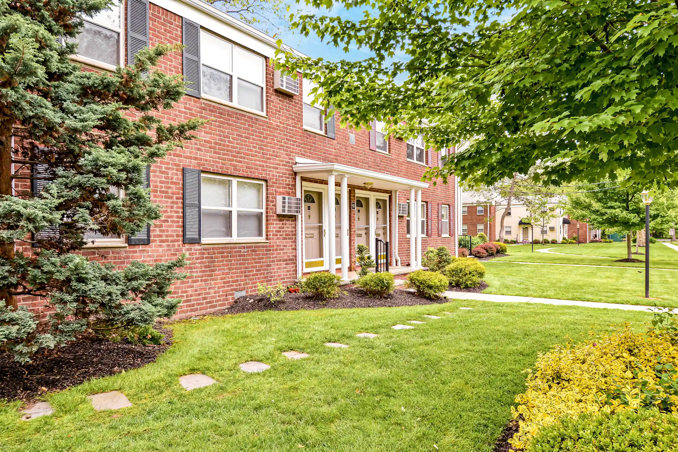 Lakeview Apartments 96 Lakeview Ave Leonia, NJ Apartments for Rent