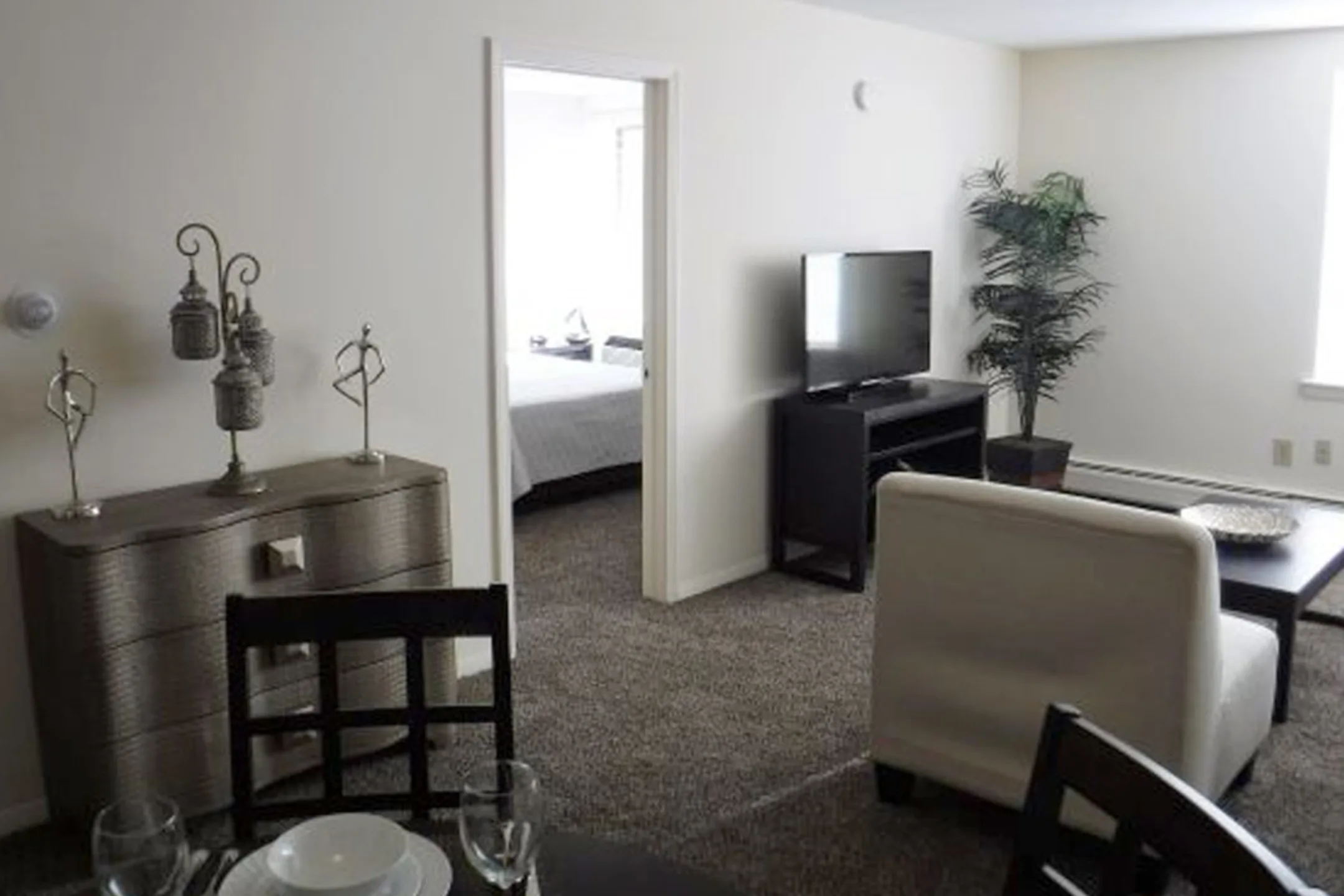 Montcalm Heights Apartments 185 Ludlow Rd Chicopee, MA Apartments