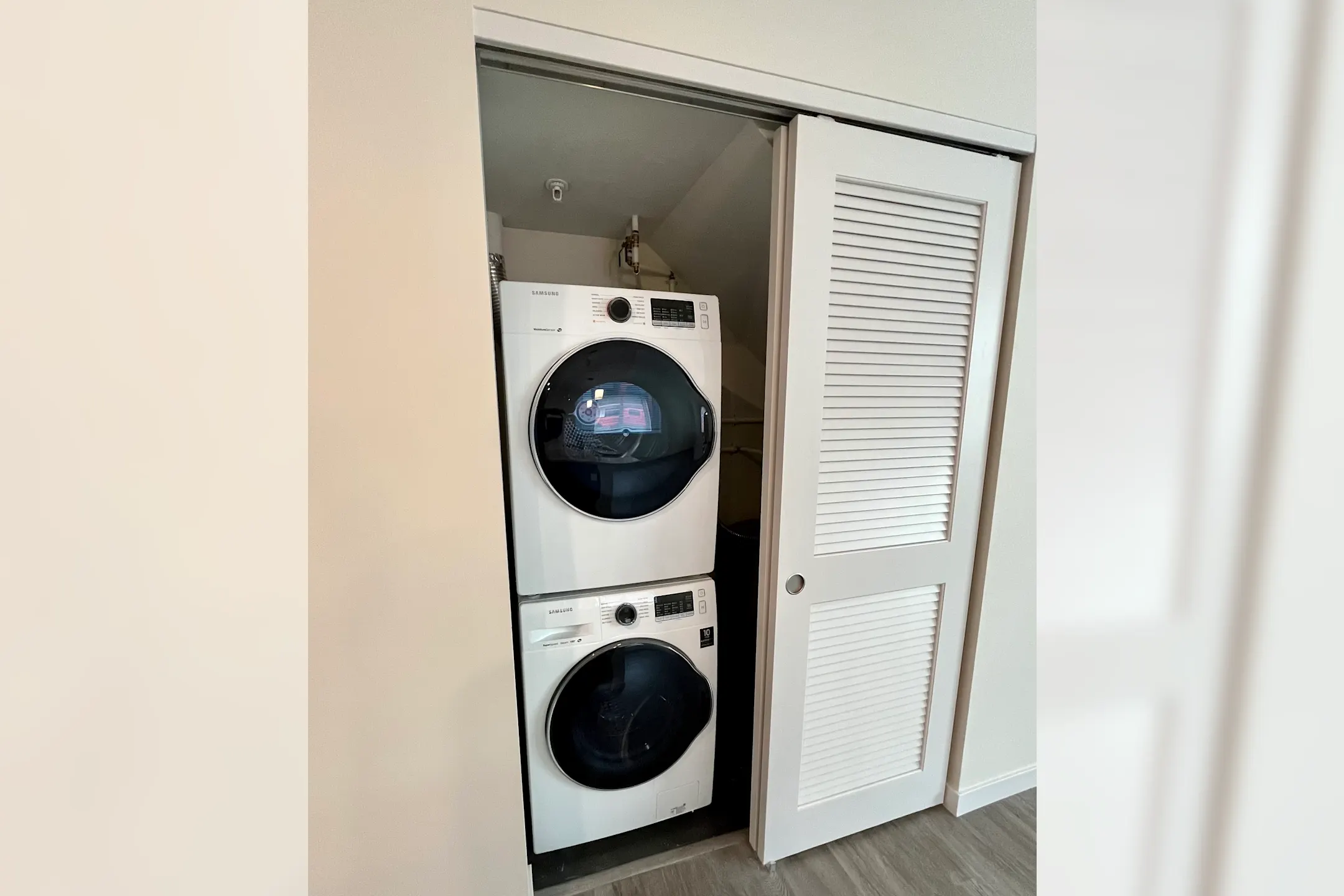 Reserve Overlook Apartments Cleveland Heights, OH 44106