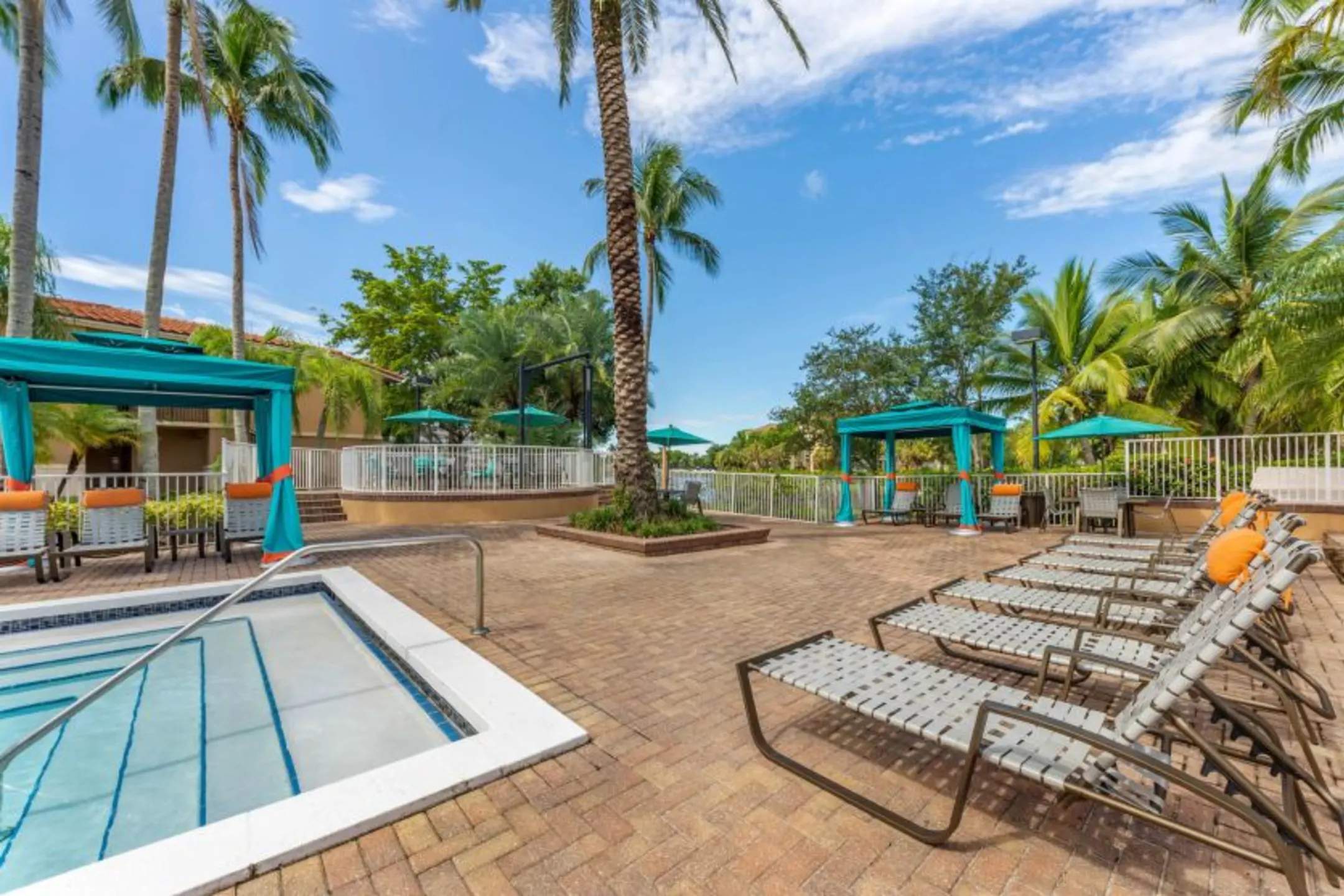 Pool - Gatehouse on the Green Apartments - Plantation, FL