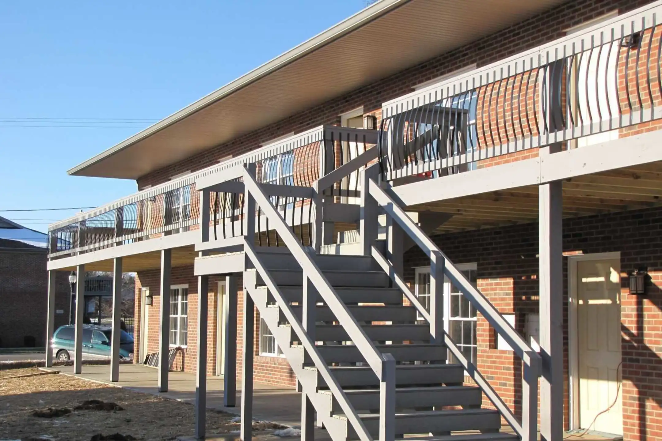 Building - Barret, Greenleaf & The Elms Apartments - Henderson, KY