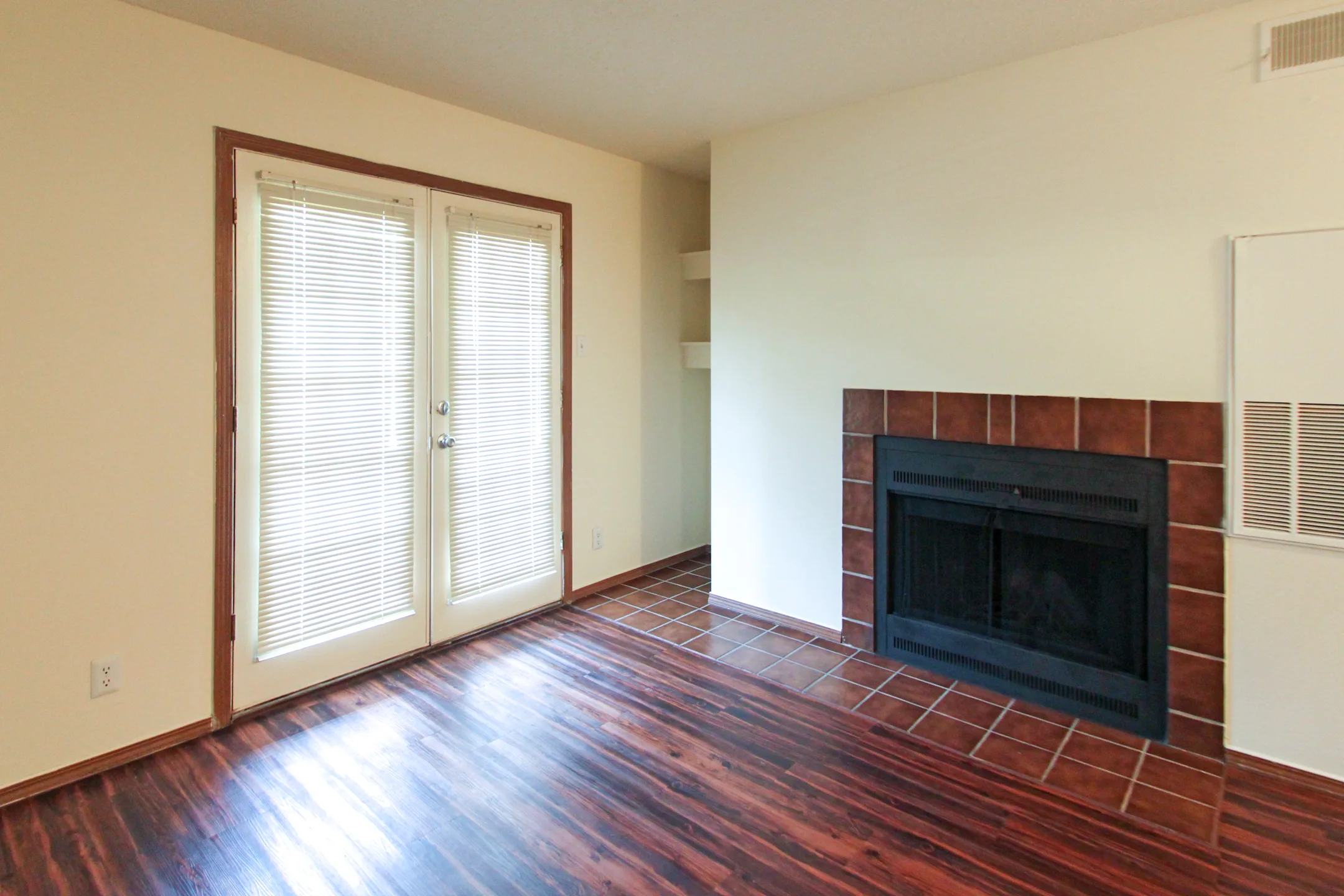Living Room - Churchill Crossing - Austin, TX