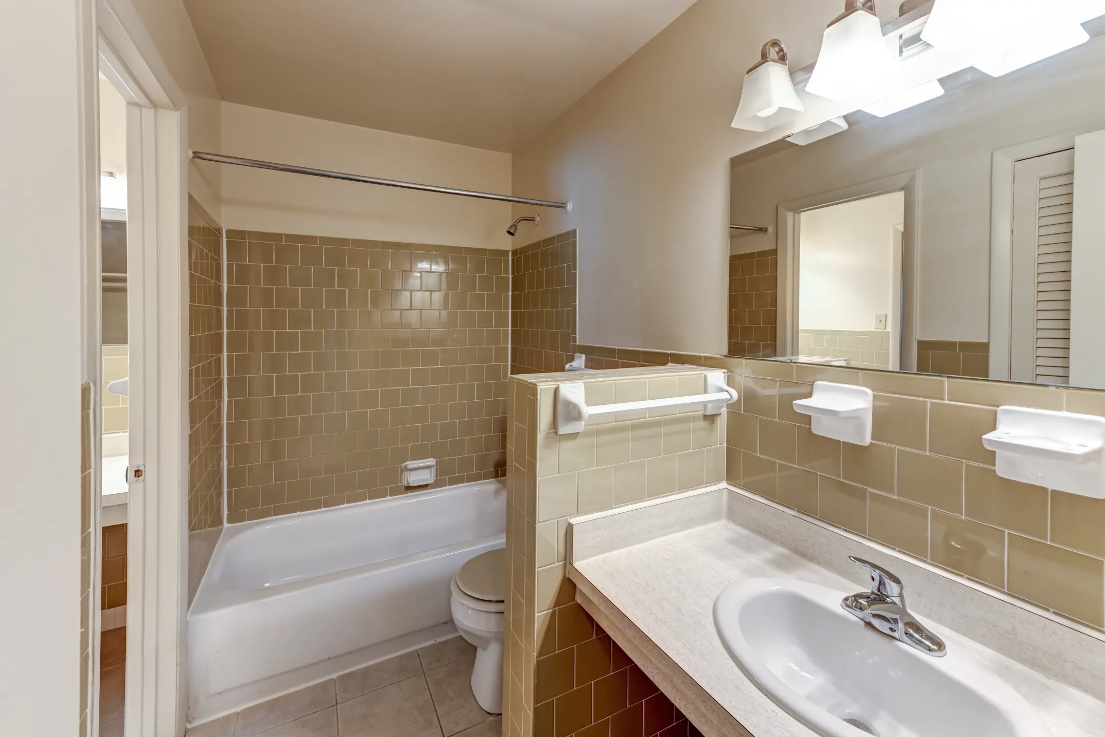 Bathroom - Turnberry Wells - Newport News, VA
