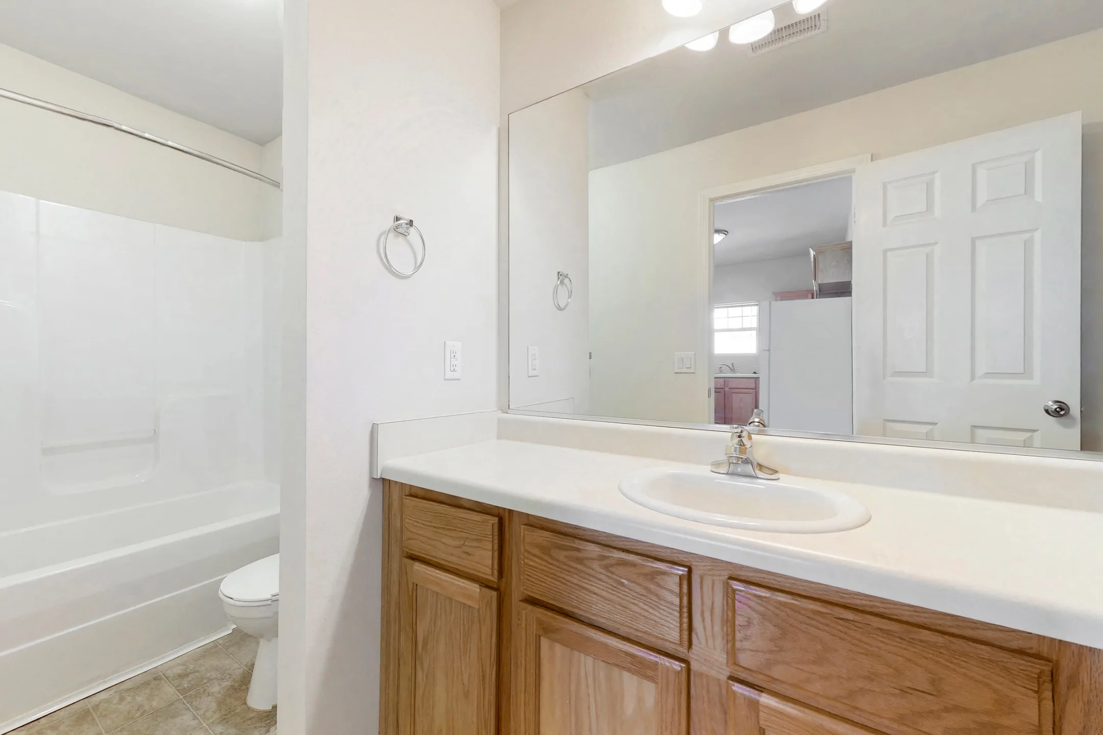Bathroom - Mansions at Jordan Creek - West Des Moines, IA