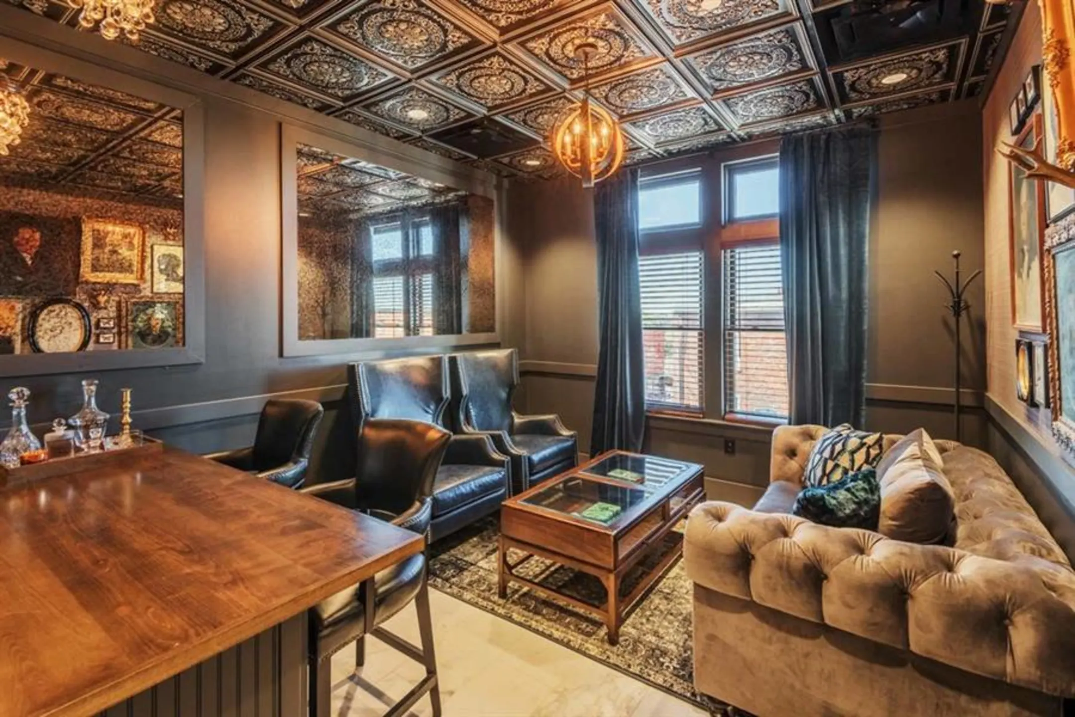 Living Room - The Bowery - Savannah, GA