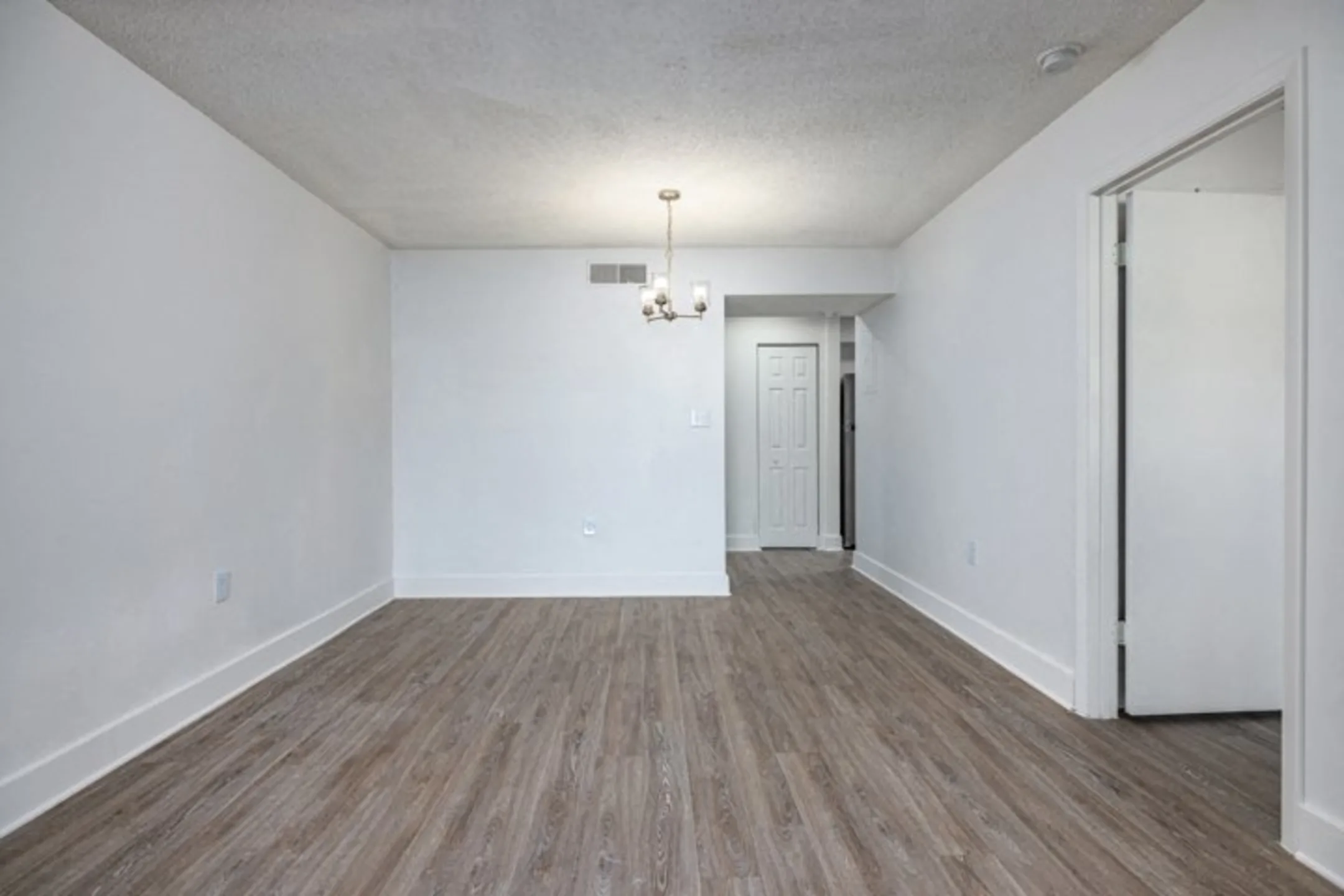 skye-oaks-apartments-brandon-fl-33510