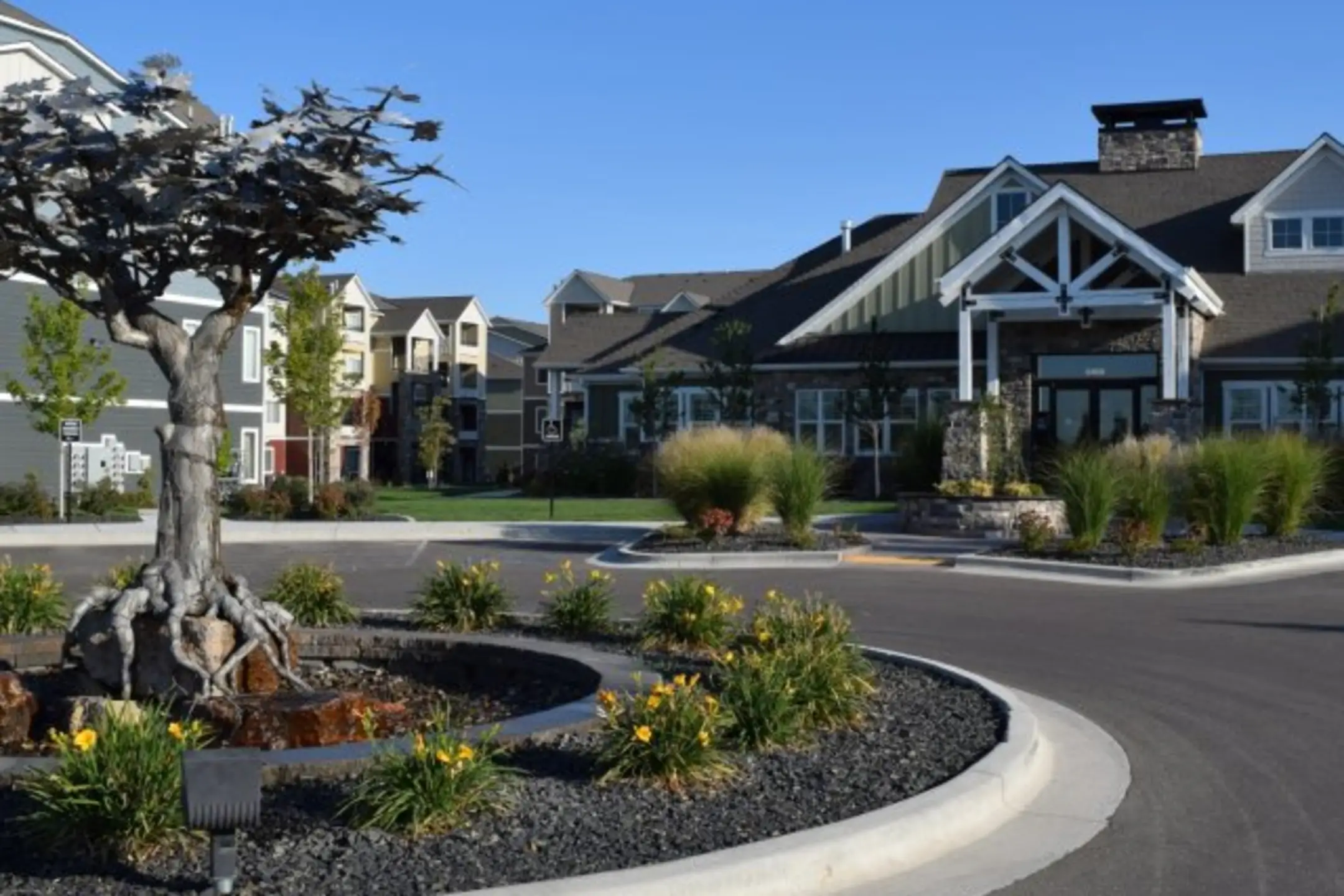 Building - Regency At River Valley - Meridian, ID