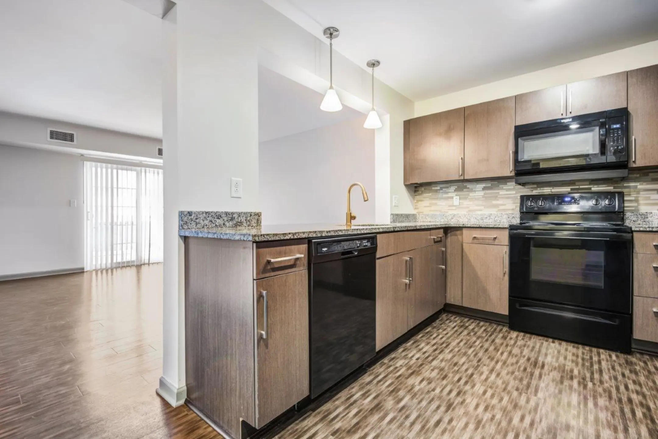Kitchen - Greenwood Cove - Rochester, NY