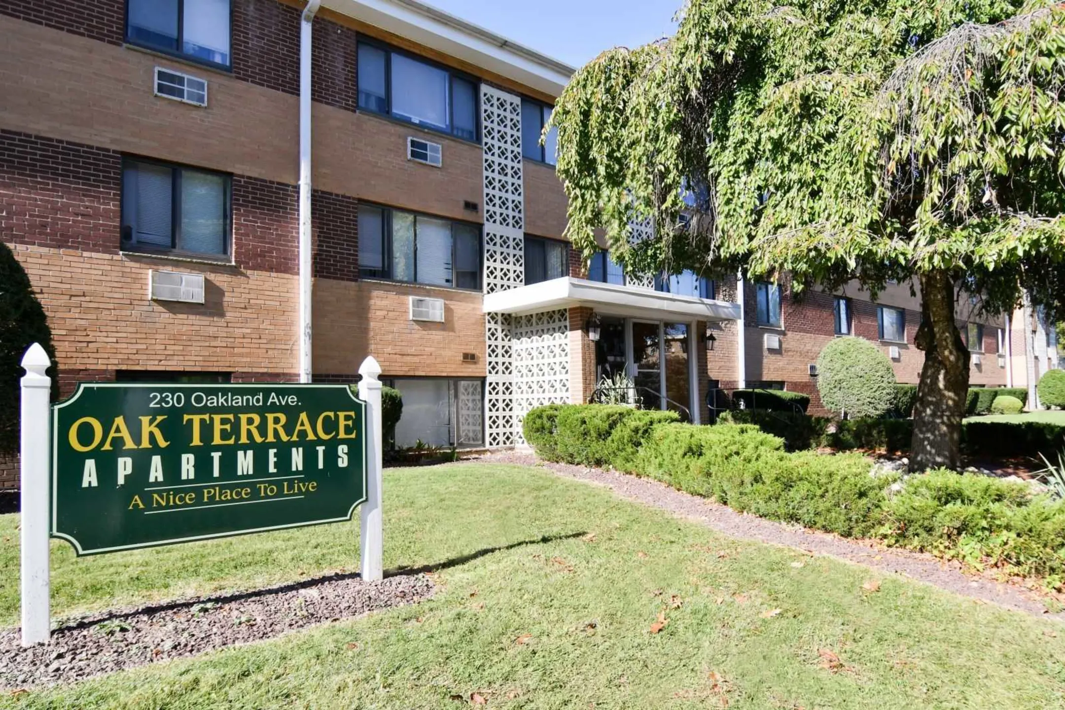 Community Signage - Oak Terrace Apartments - Audubon, NJ