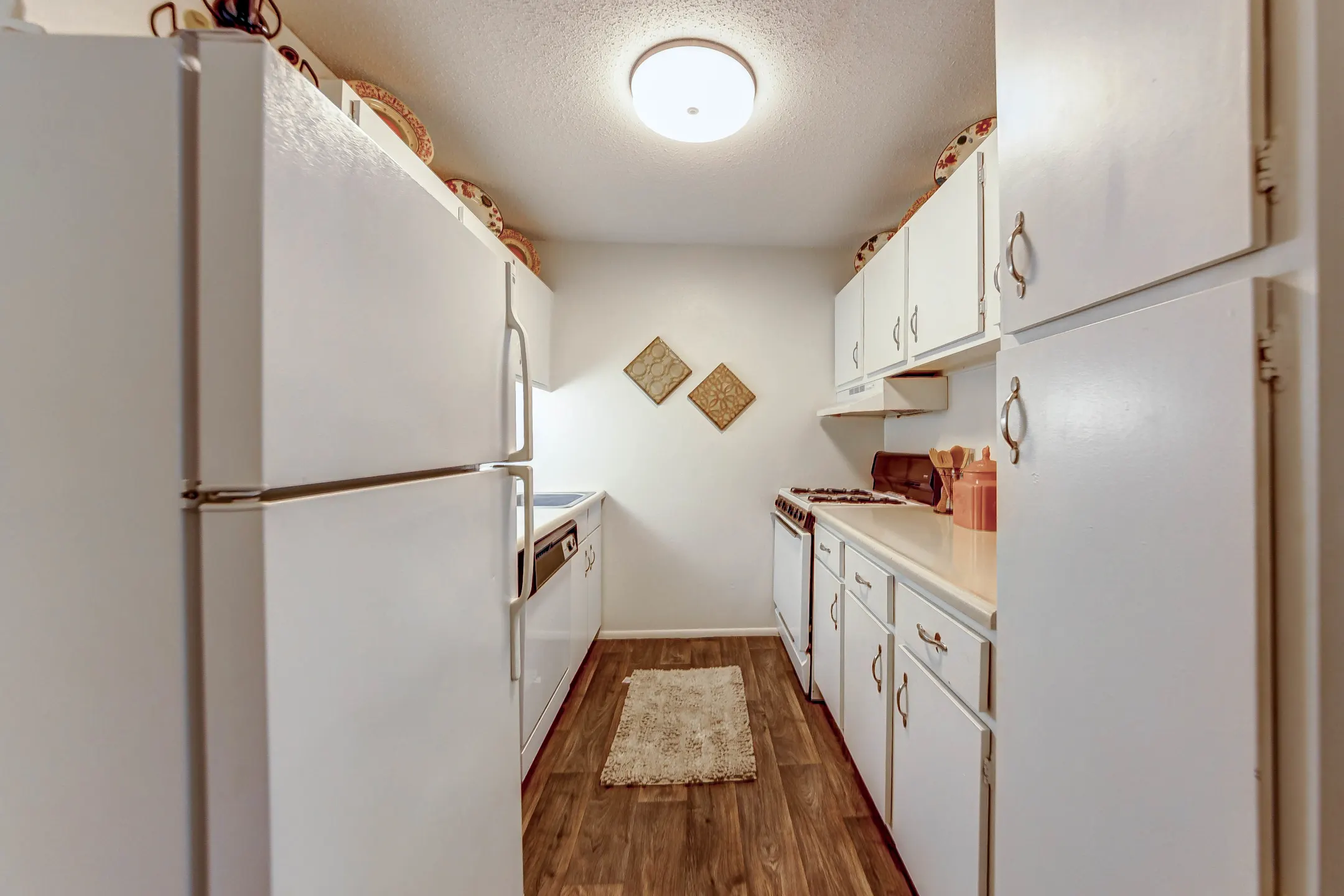 Kitchen - Whispering Lake - Florissant, MO