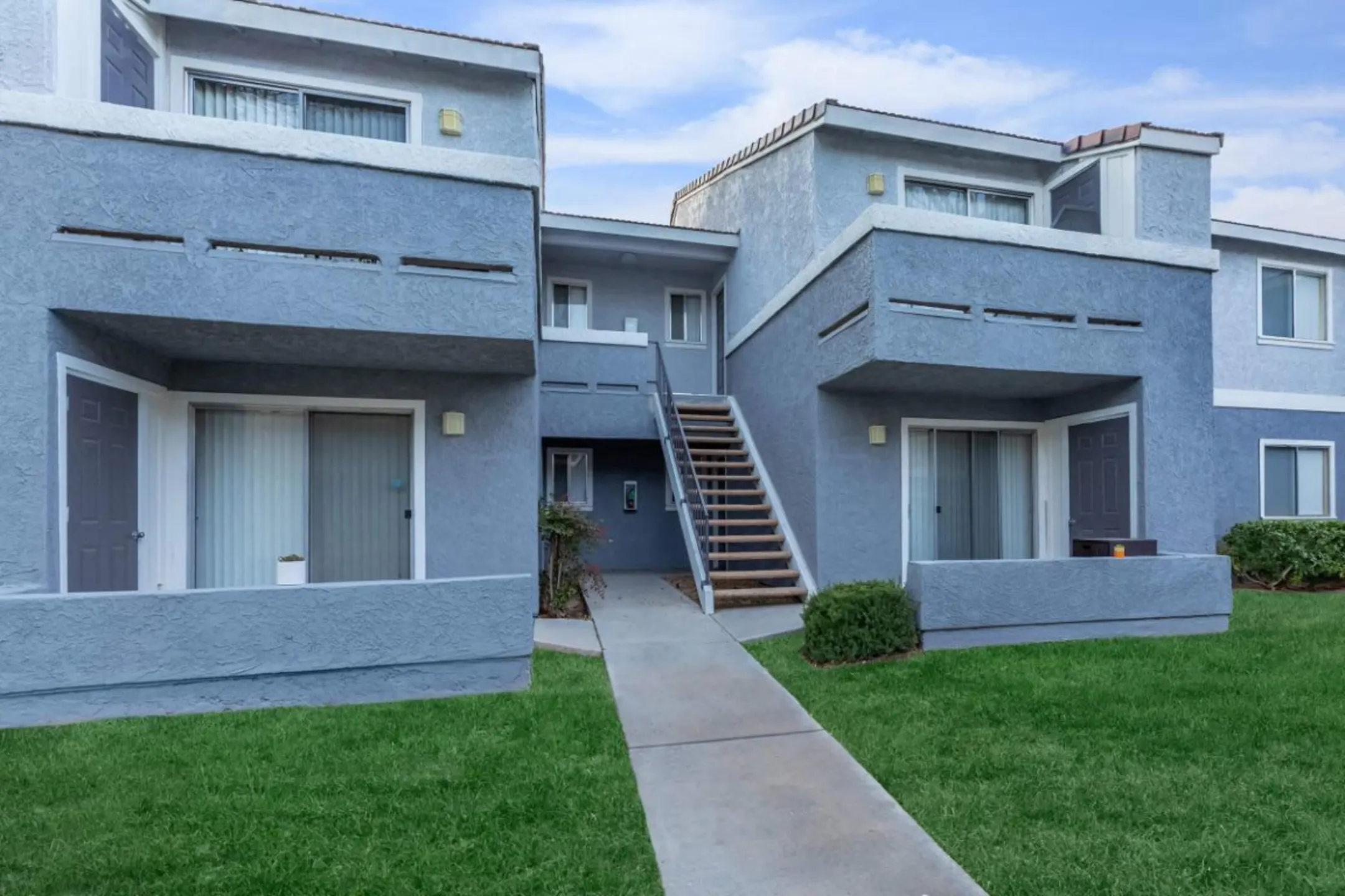 Desert Heights Apartments - Barstow, CA