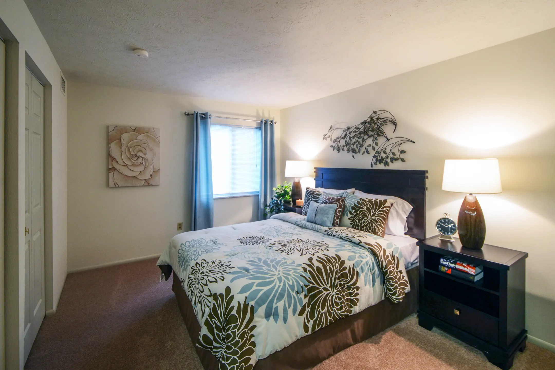 Village In The Park Apartments - Westlake, OH 44145