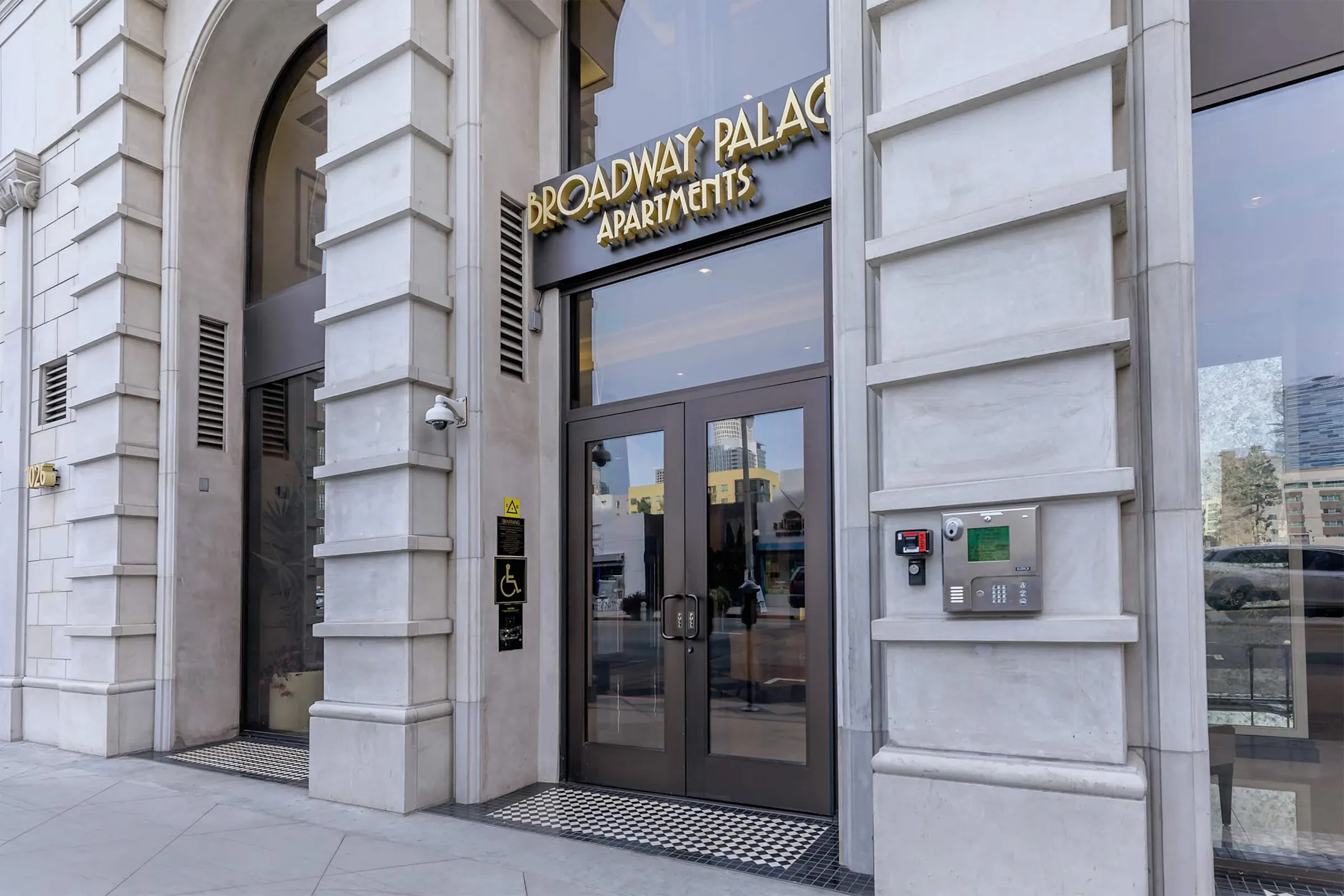 Building - Broadway Palace Apartments - Los Angeles, CA