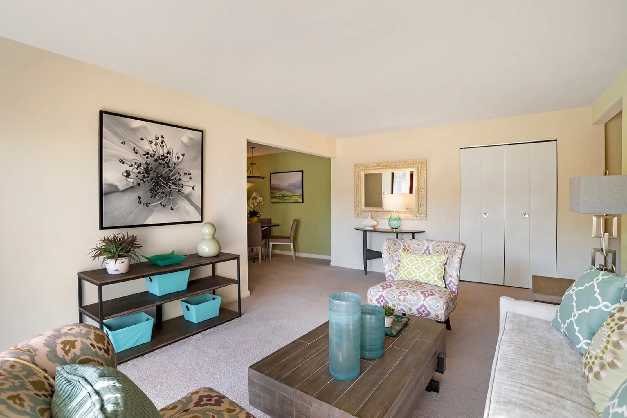 The Apartments at Elmwood Terrace/Hunters Glen Apartments - Frederick ...