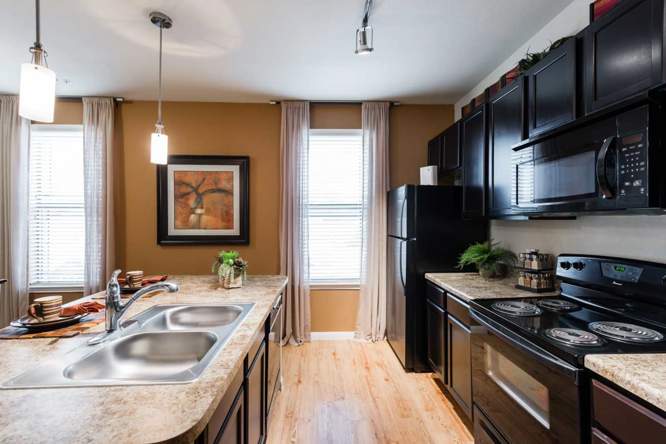 Queenston Manor Apartments Houston, TX 77084