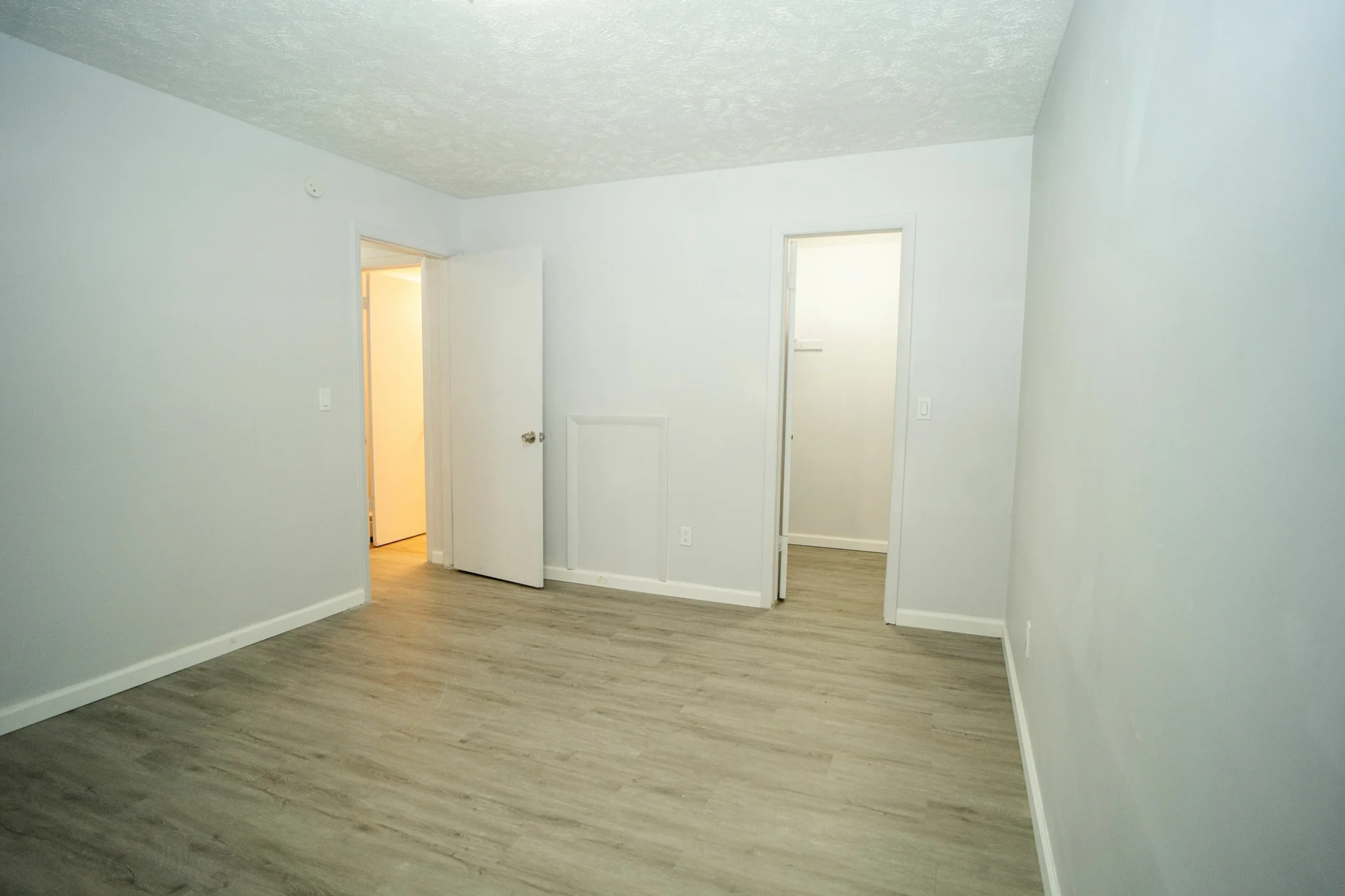 Baltic Flatz 1001 West Cavanaugh Road Lansing, MI Apartments for