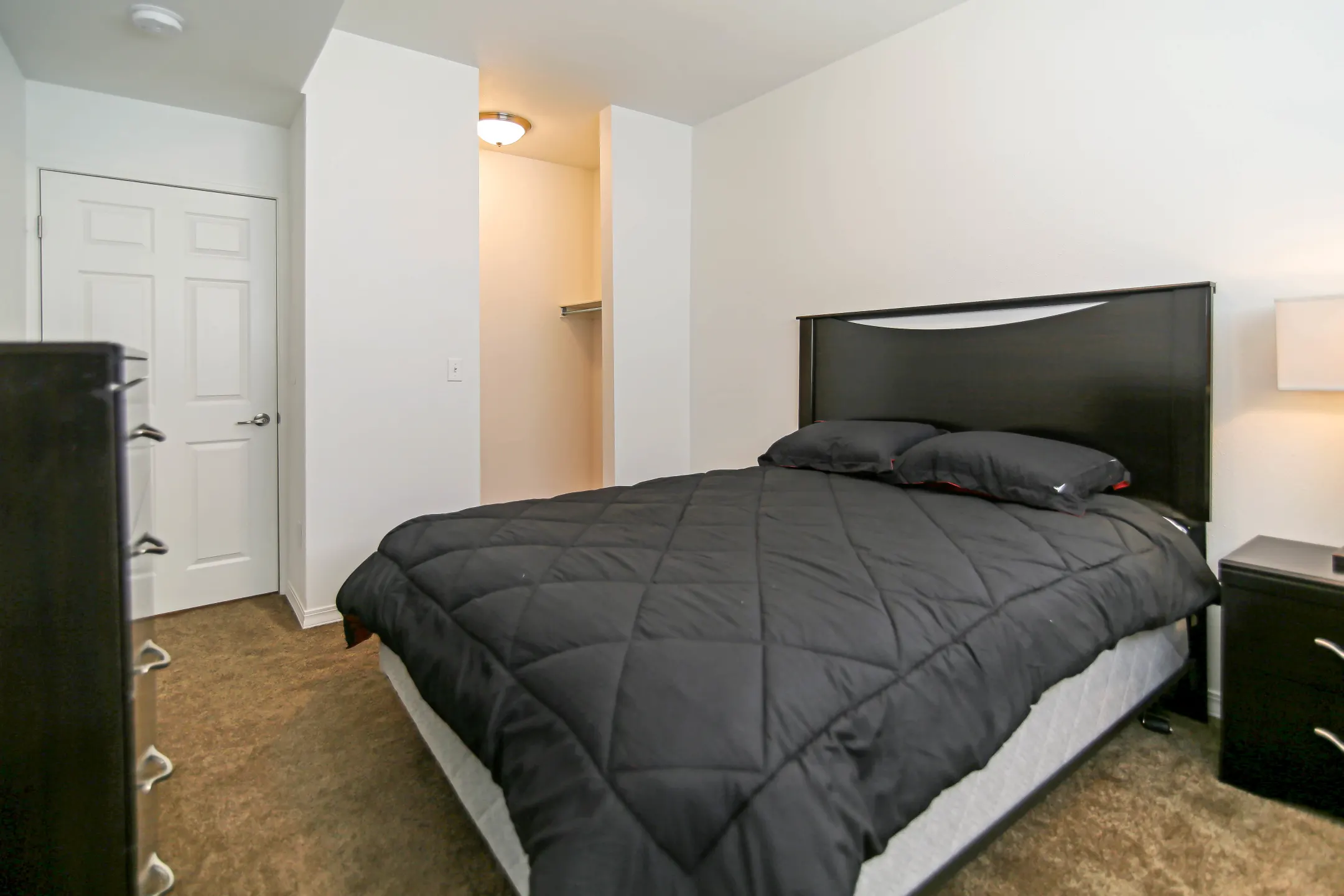 Bedroom - Fox Hills Village Apartments - Watford City, ND