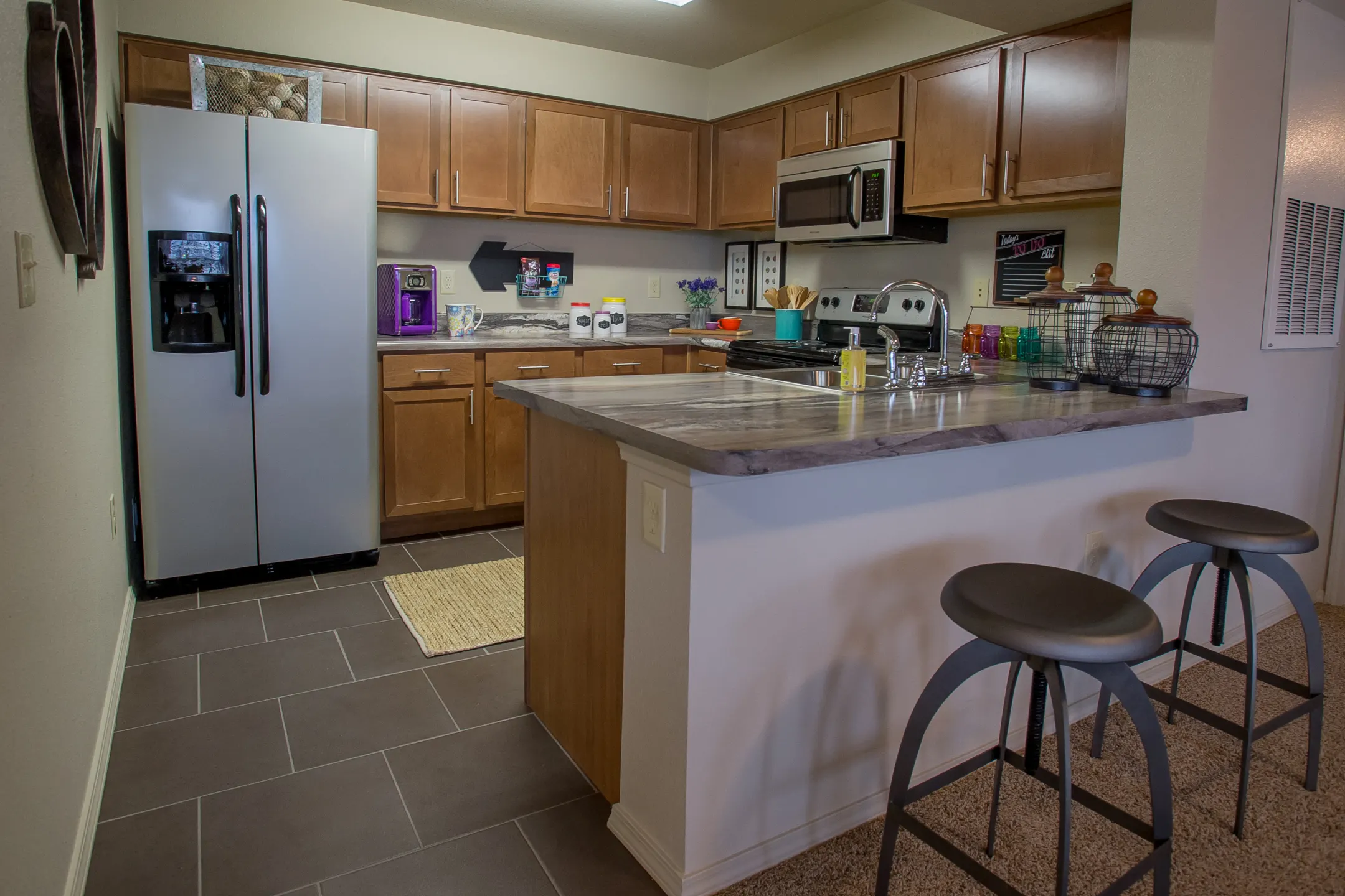 Kitchen - Portofino Apartments - Wichita, KS